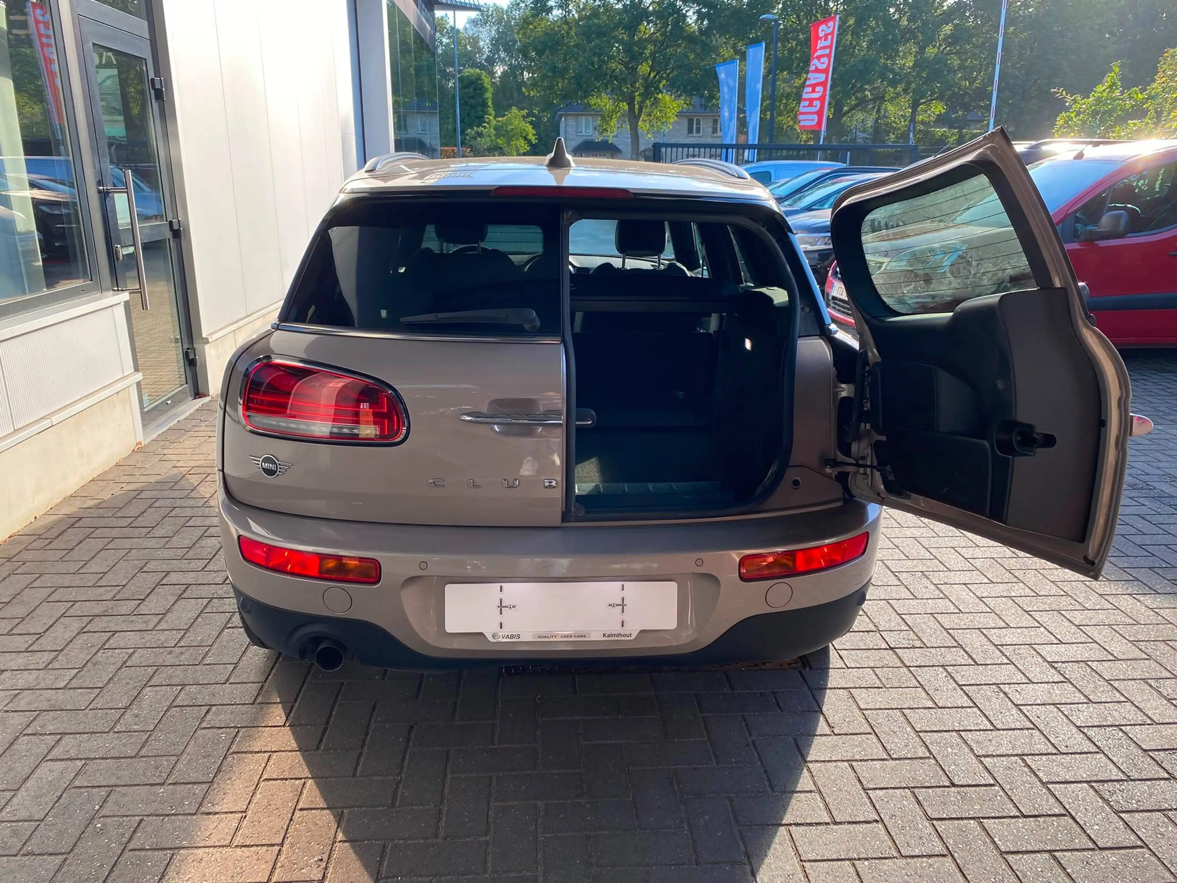 MINI Cooper Clubman Clubman One 1.5i Lichtevracht — photo 8