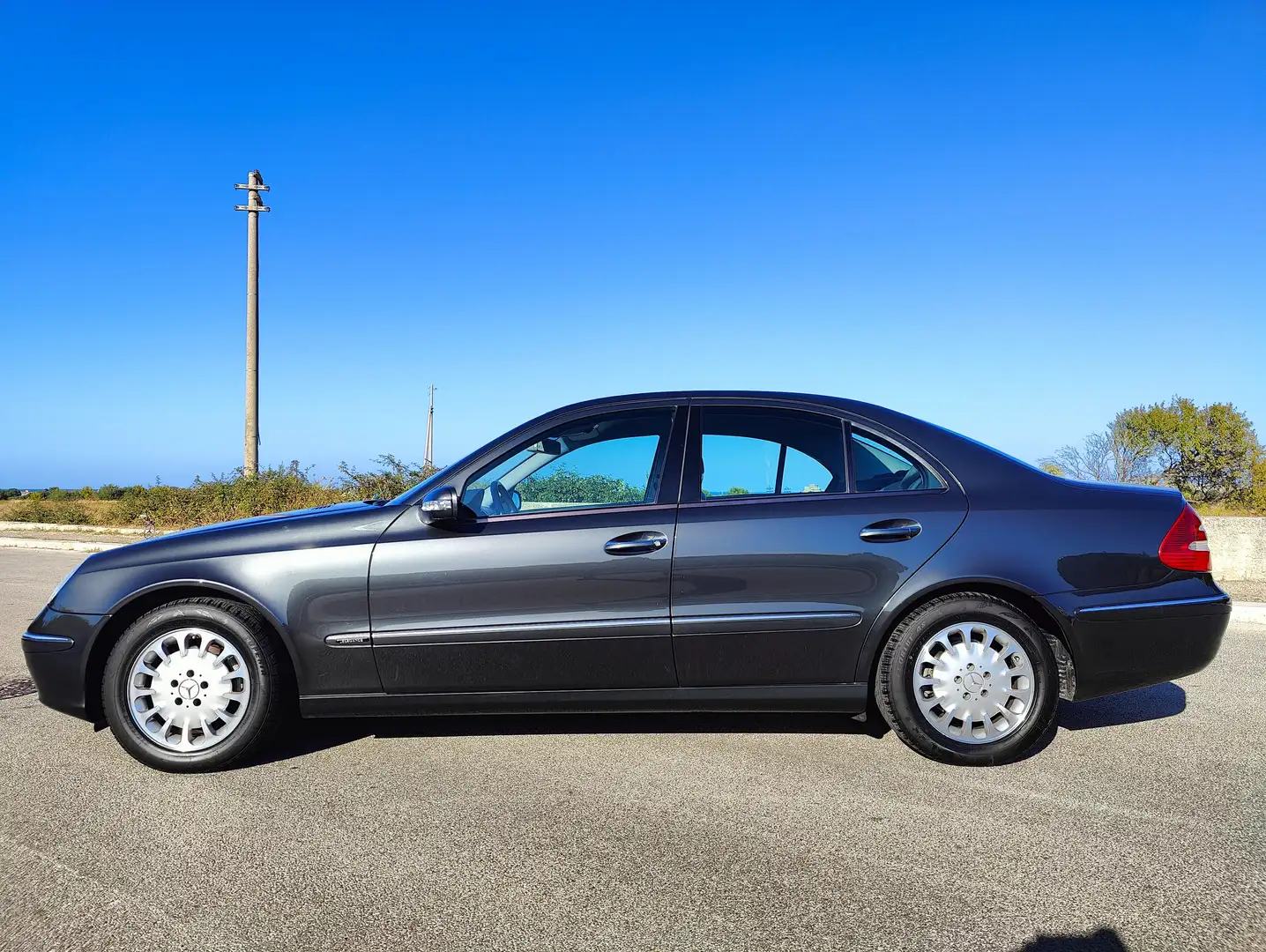 Mercedes-Benz E 270 E 270 td cdi Elegance Grigio - 2