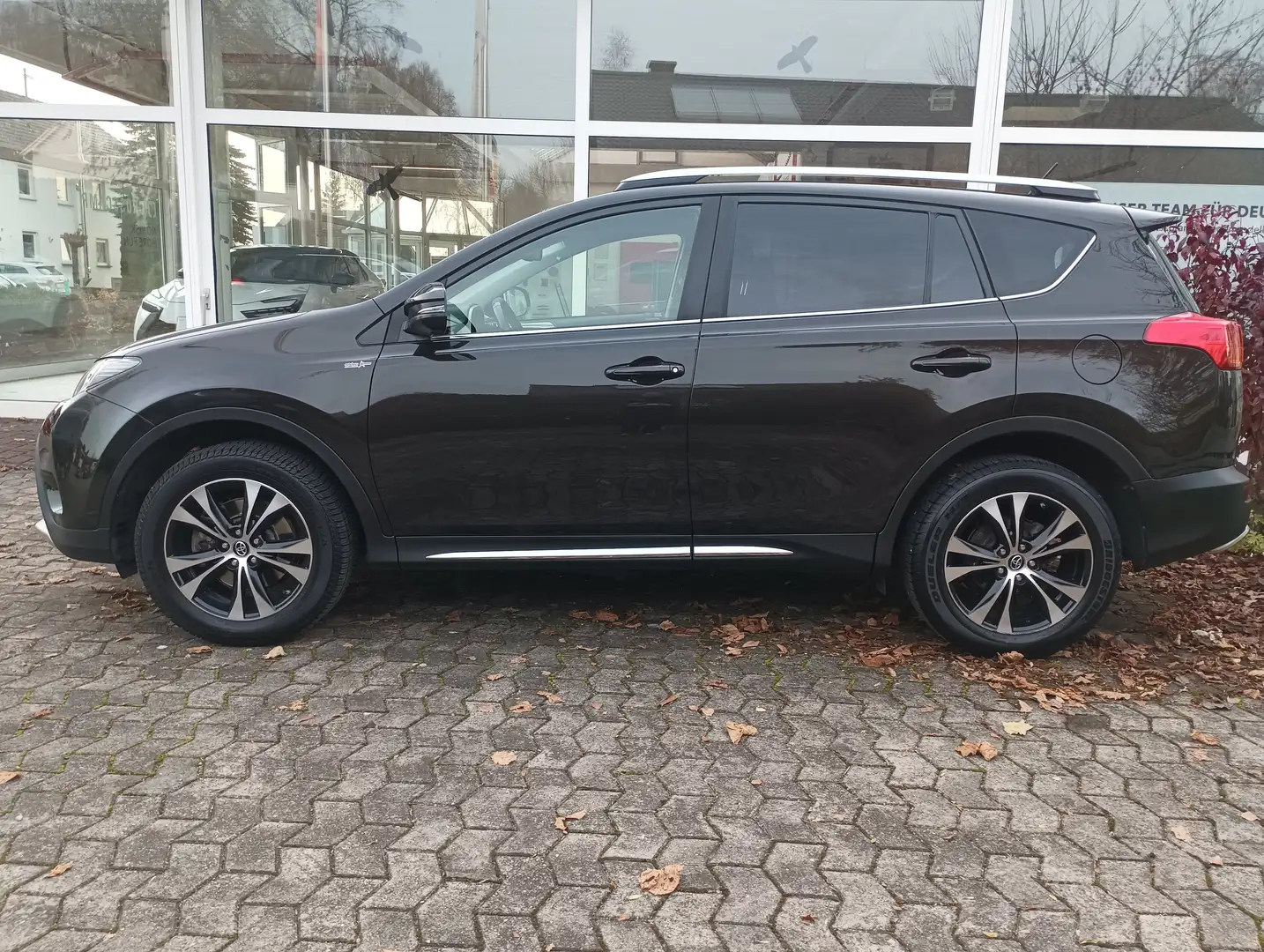 Toyota RAV 4 D-4D 4x4 Edition S * AHK * Sitzheizung * Kamera * Brun - 2