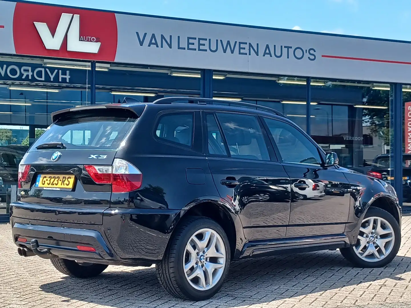 BMW X3 2.5si Executive | Stoelverwarming | Trekhaak | Cli Zwart - 2