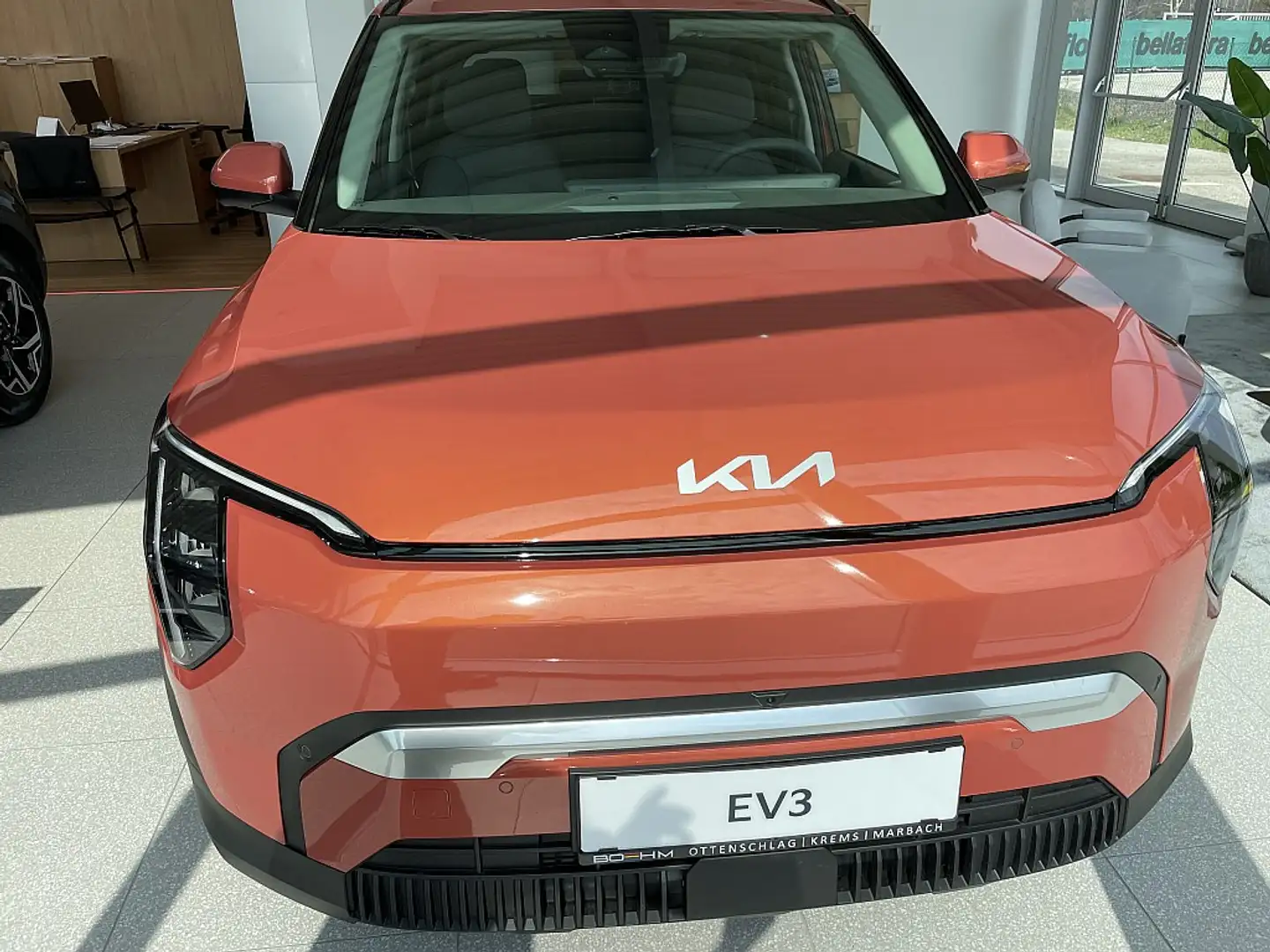 Kia EV3 FWD 81,4kWh Long Range Earth plus Червоний - 2