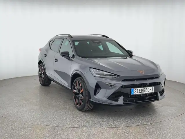 Cupra Formentor view 3
