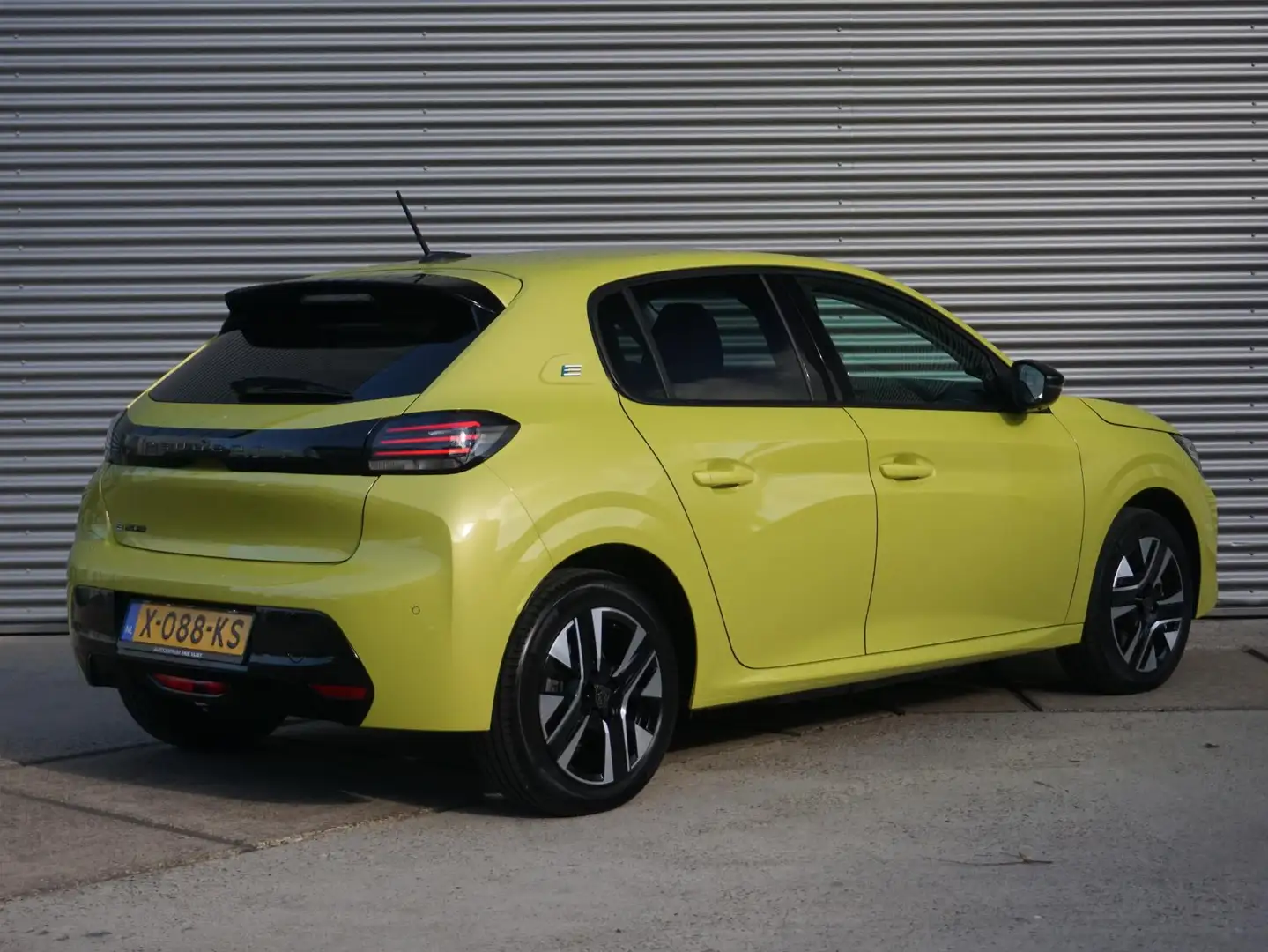 Peugeot e-208 EV E-Style 50 kWh Keyless entry Jaune - 2