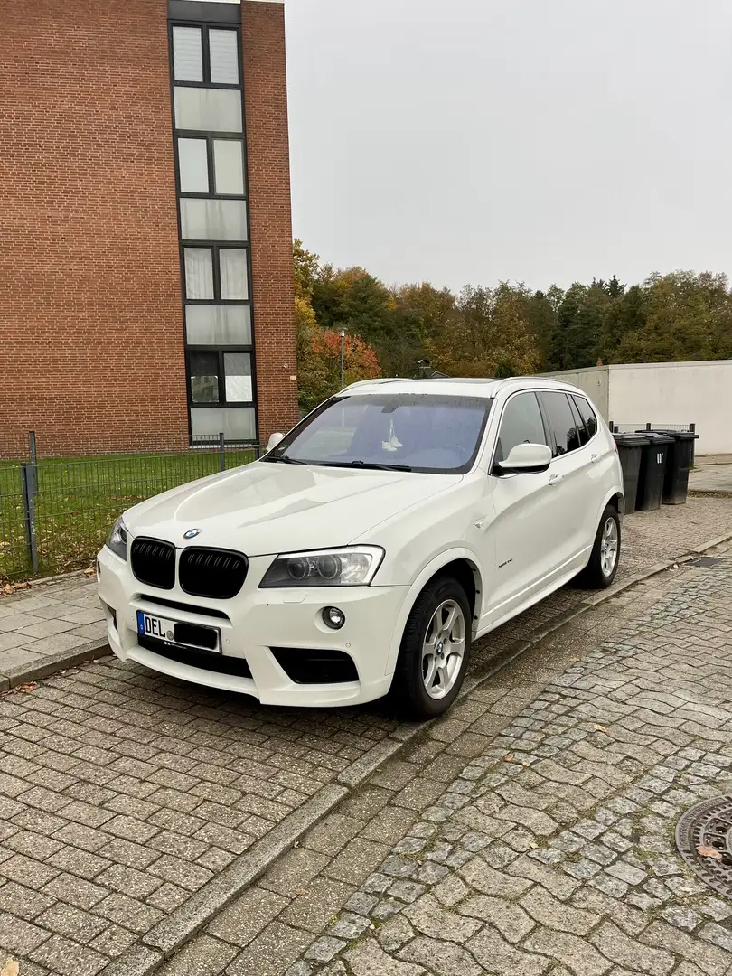 BMW X3 xDrive 20 d M-Paket Panoramadach Weiß - 2