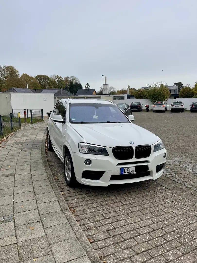 BMW X3 xDrive 20 d M-Paket Panoramadach Weiß - 1