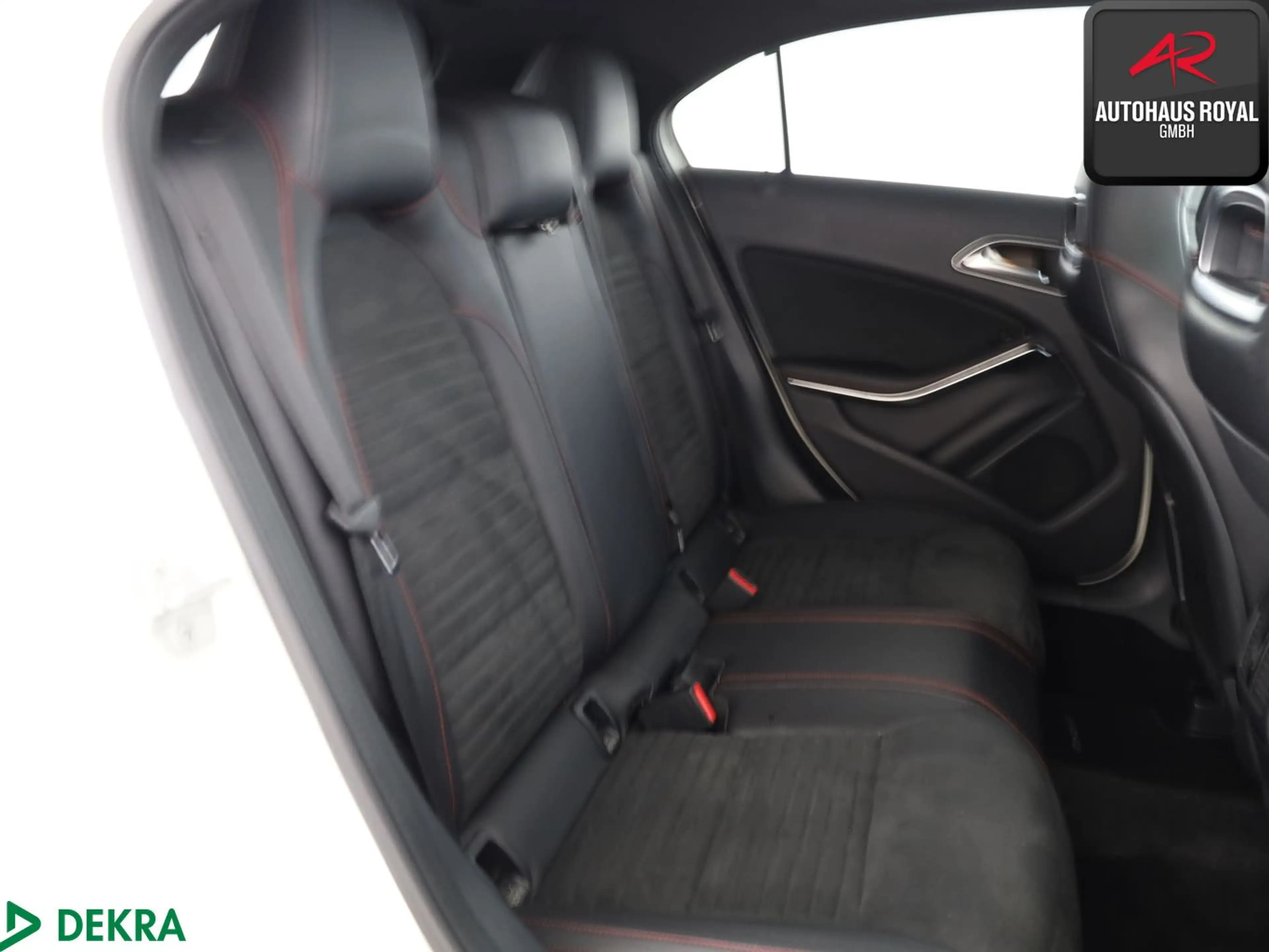 Mercedes-Benz A 200 AMG NIGHT,PANO,KAMERA,DISTRONIC,COMAND,18Z — photo 12