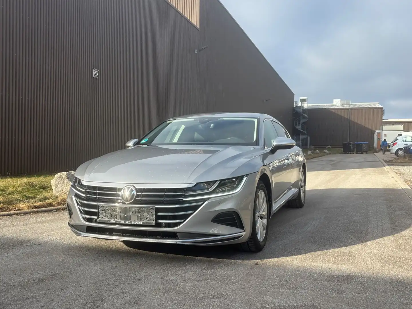 Volkswagen Arteon SB Elegance eHybrid Virt AHK ACC Kamera Zilver - 2