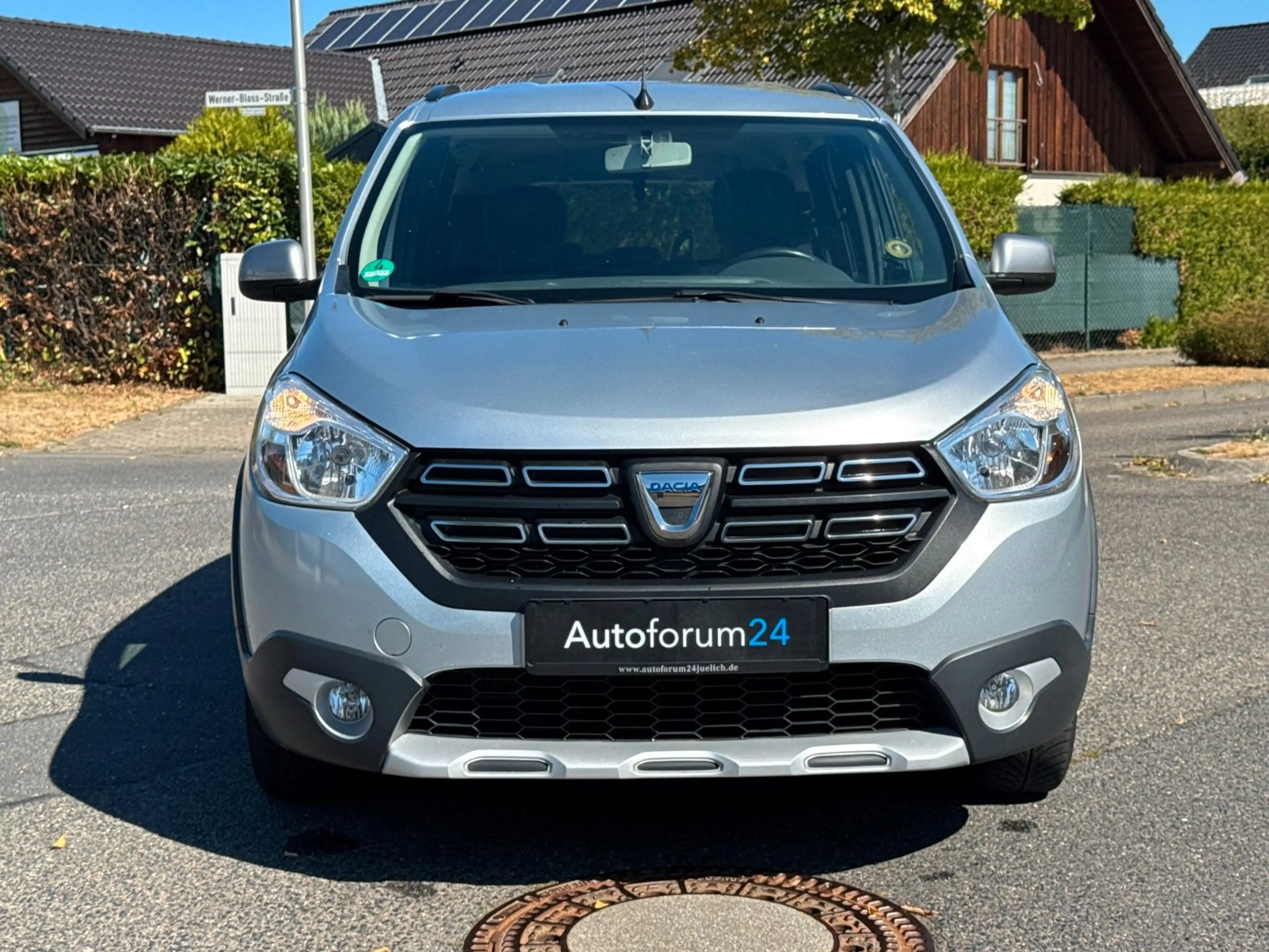 Dacia Lodgy Stepway Plus *Navi*PDC*7-Sitzer*1-Hand* — photo 7