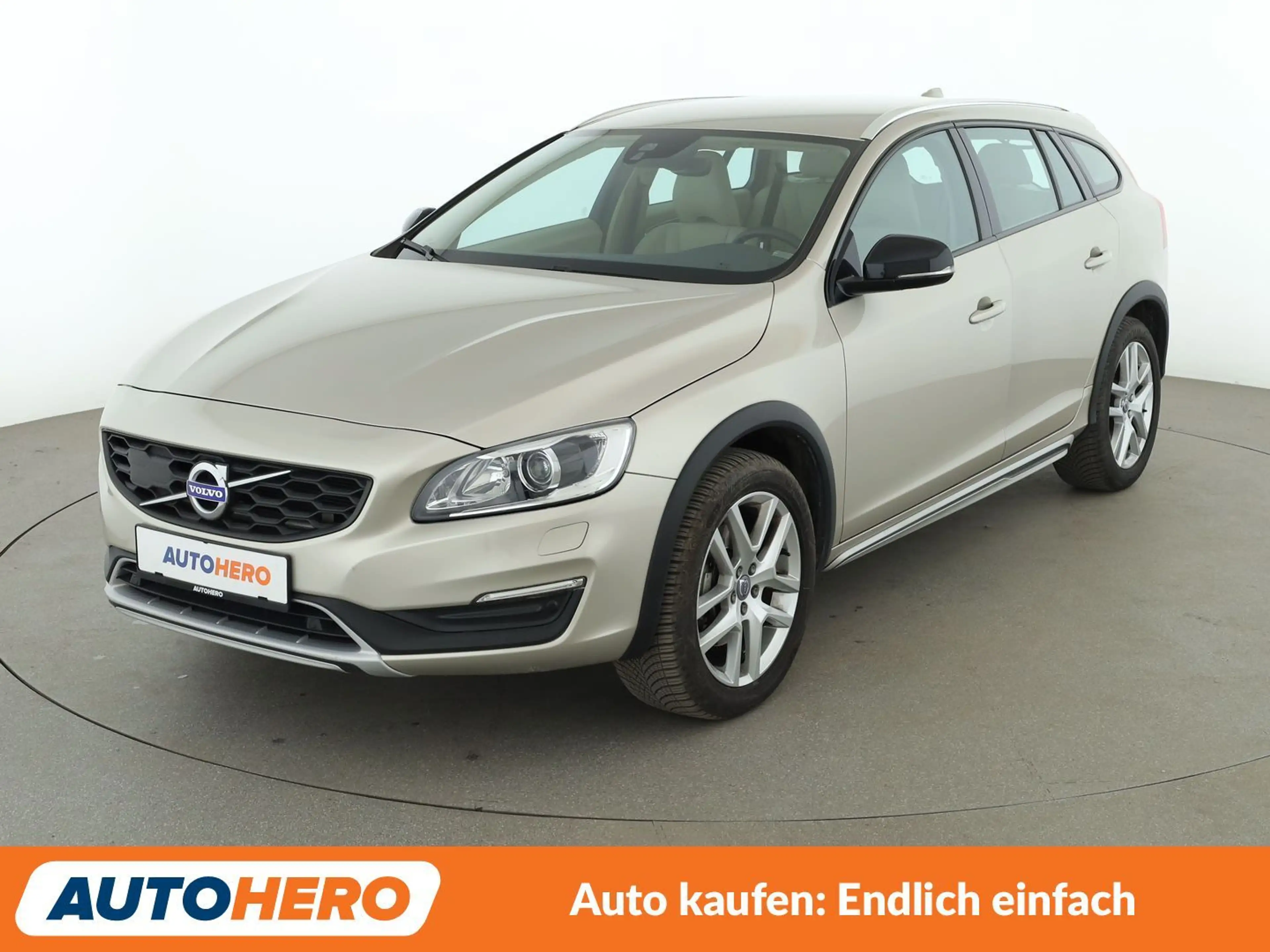 Volvo V60 Cross Country 2.0 D4 Summum Aut.*NAVI*BI-XENON*TEMPO*PDC*SHZ*