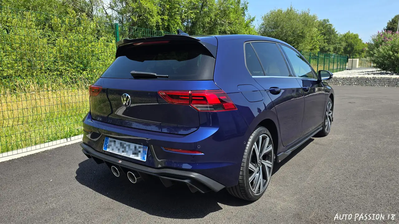Volkswagen Golf Standard Model — photo 3