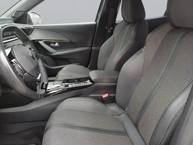 Peugeot 2008 view 11