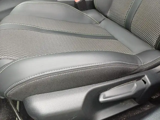 Peugeot 2008 view 5