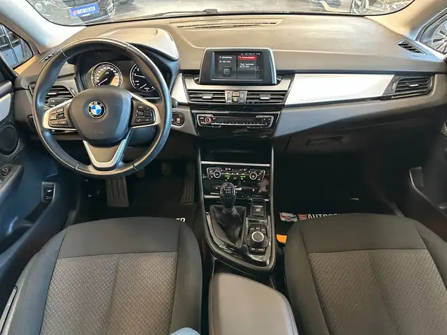 BMW 2 Series view 6