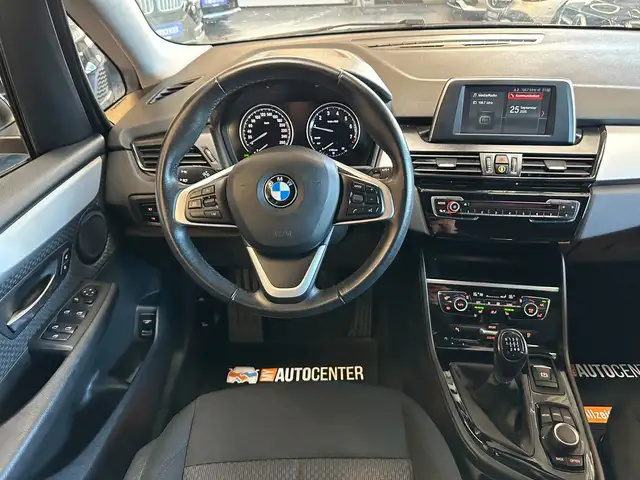 BMW 2 Series view 7