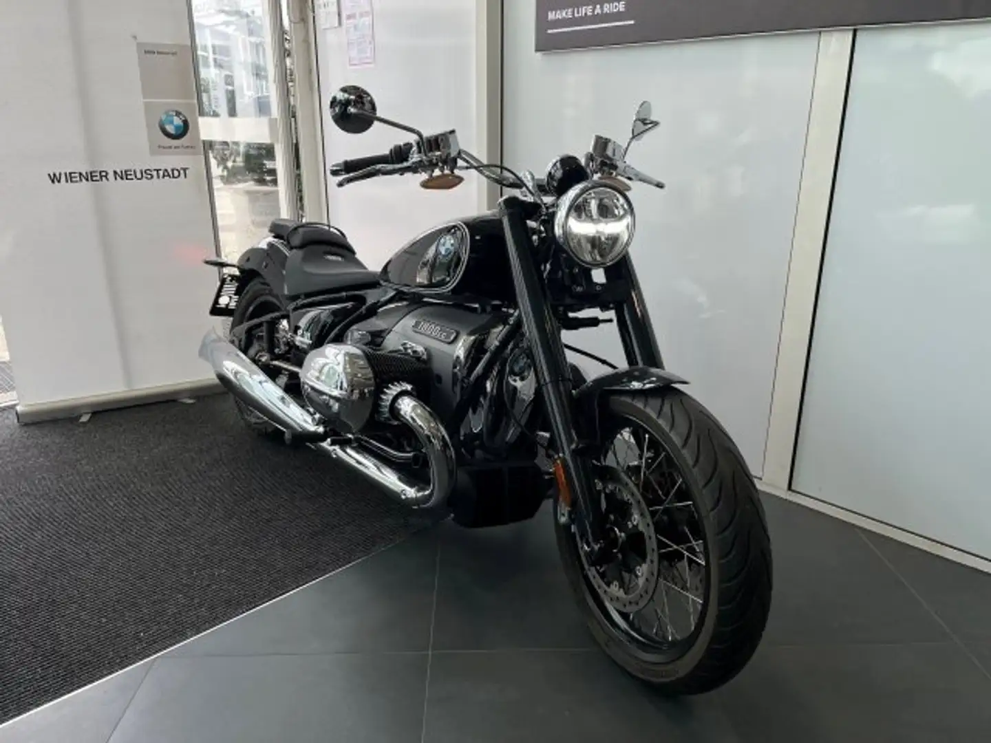 BMW R 18 R 18 Schwarz - 1