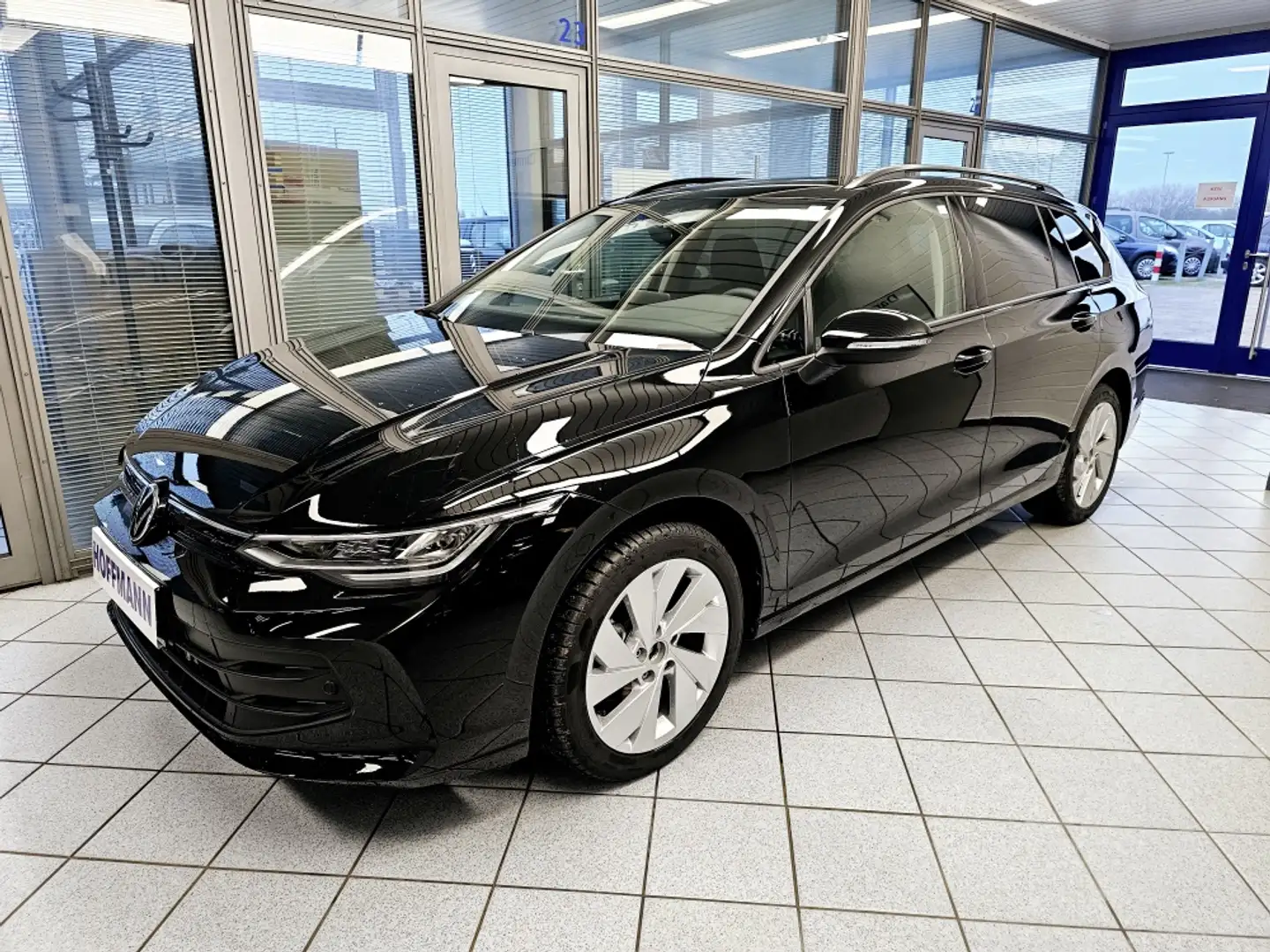 Volkswagen Golf Variant Life AHK,Climatr,Kamera,ACC,SHZ,LED Noir - 2