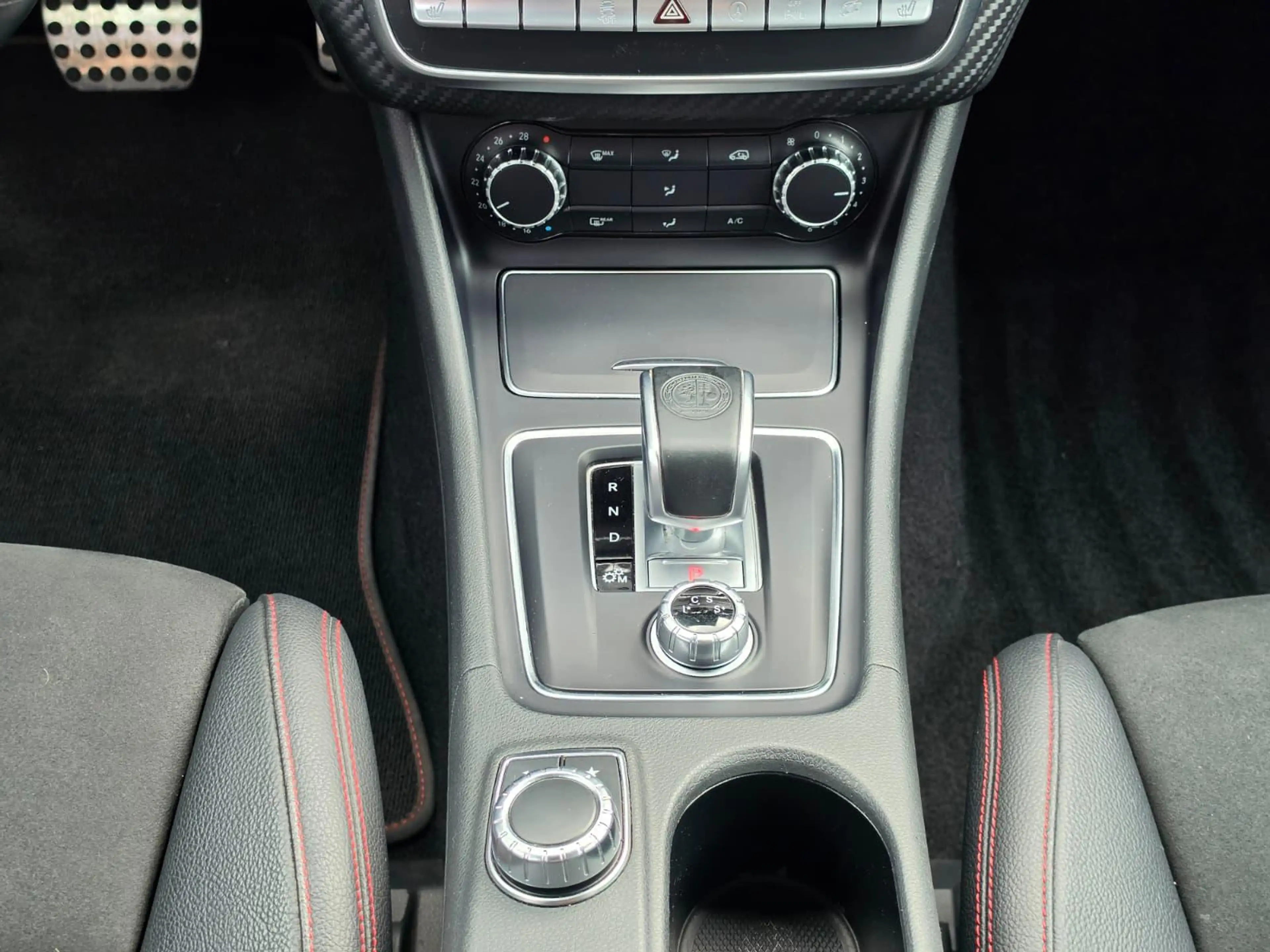 Mercedes-Benz A 45 AMG A 4MATIC — photo 8