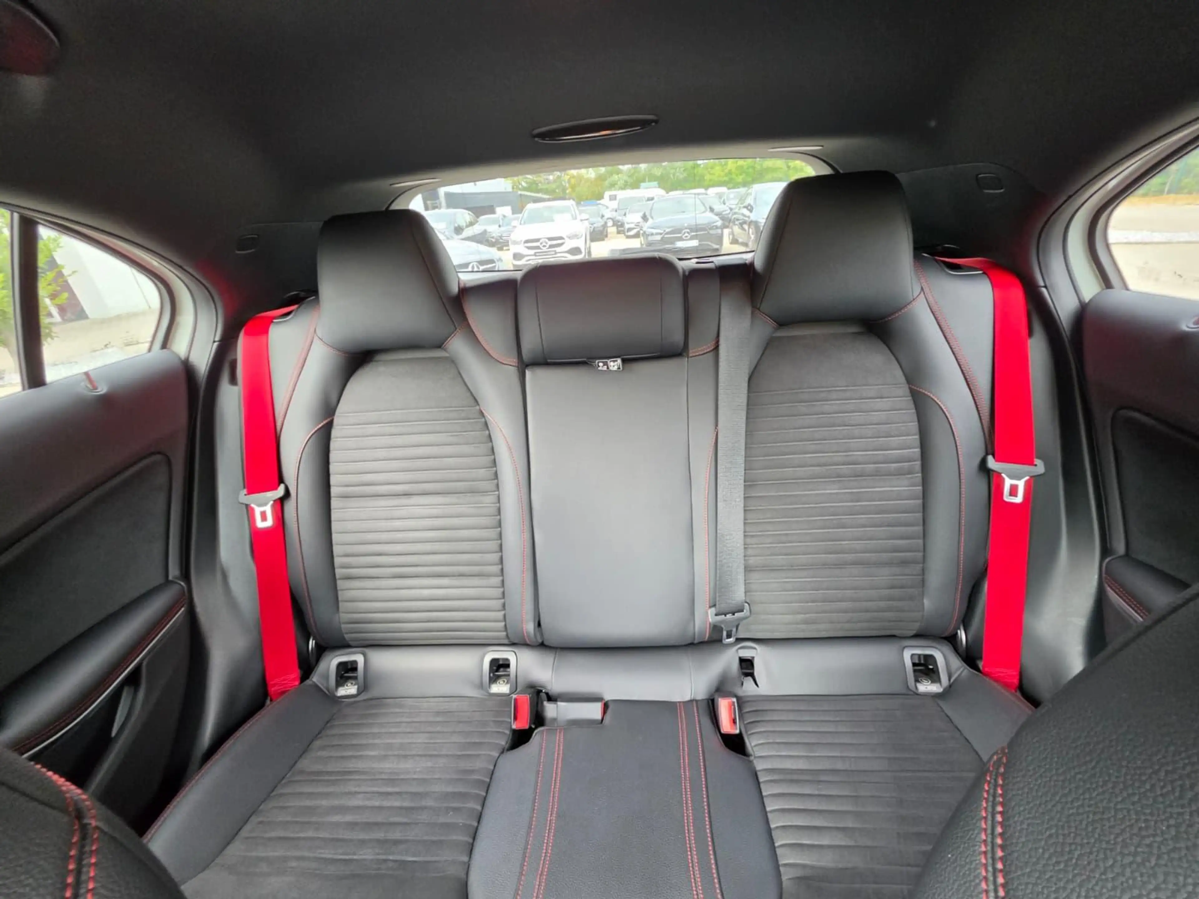 Mercedes-Benz A 45 AMG A 4MATIC — photo 10