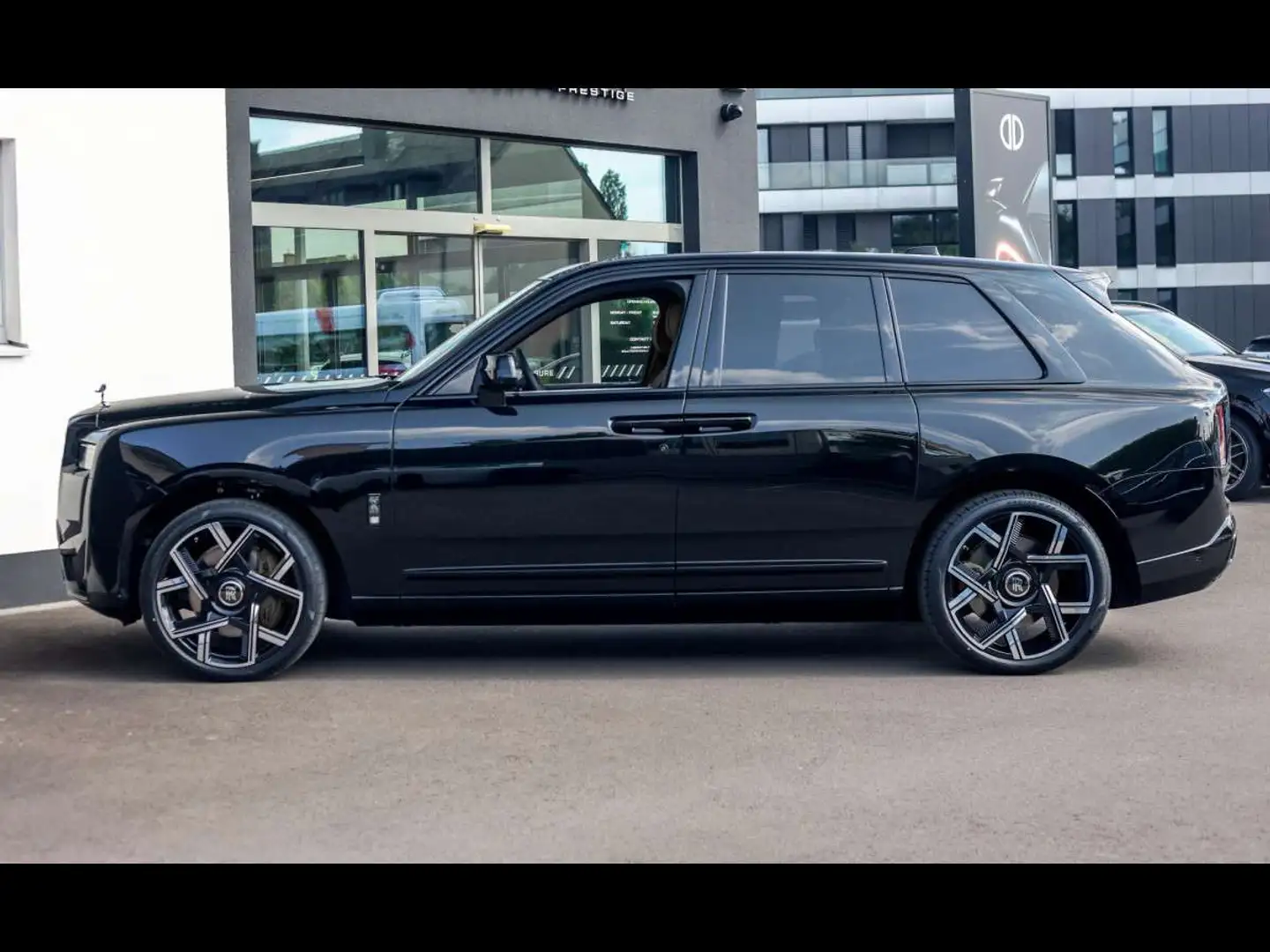 Rolls-Royce Cullinan BLACK BADGE MY254-SEATTHEATRESTAR Negro - 2