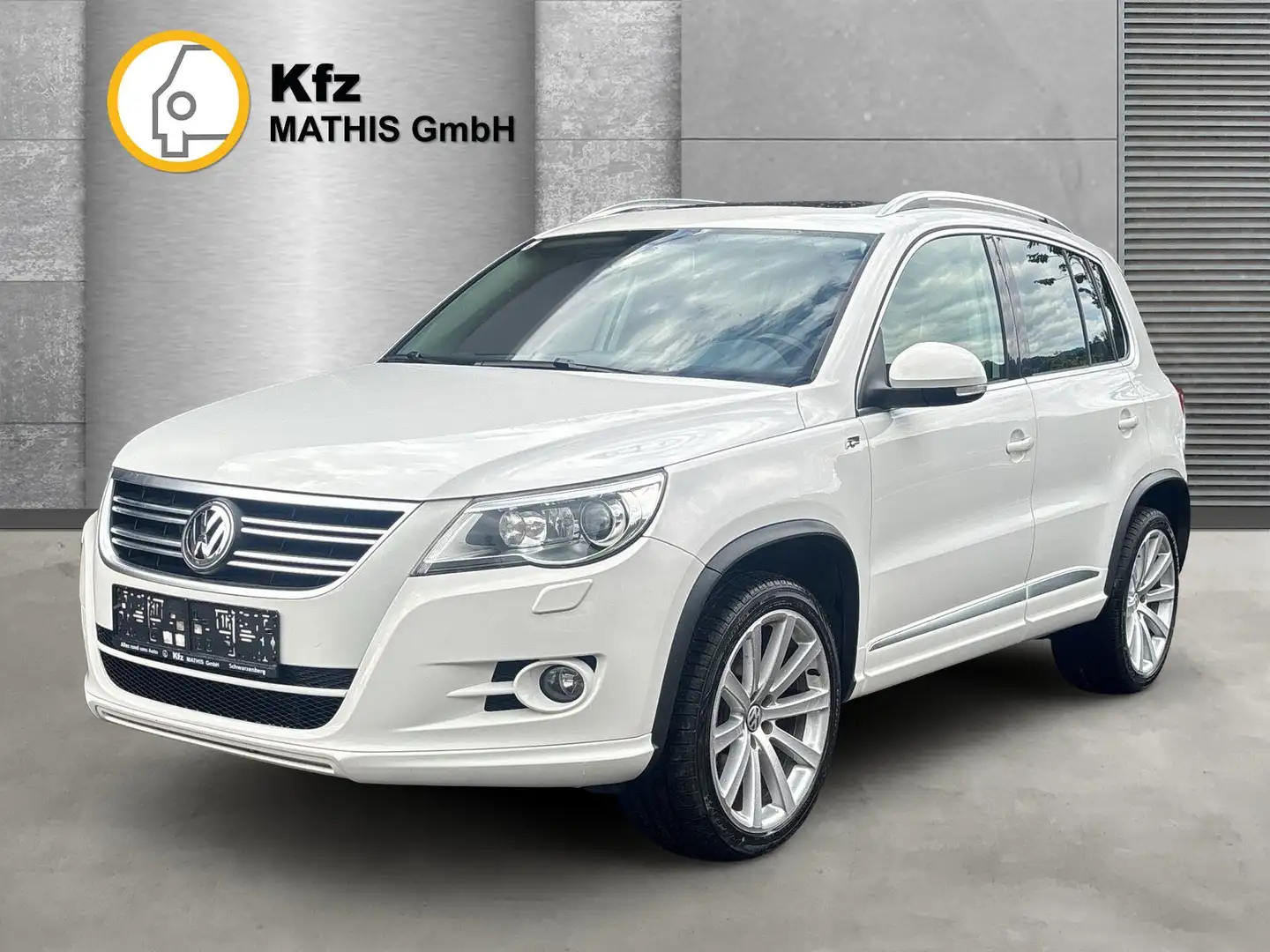 Volkswagen Tiguan Sport Weiß - 1