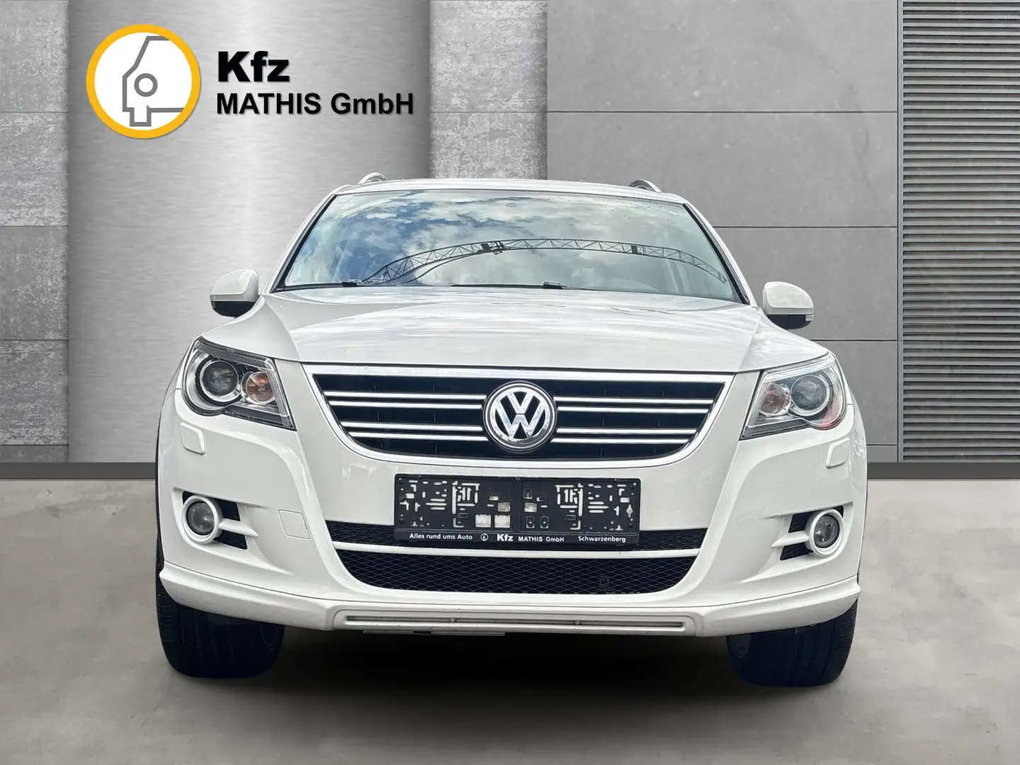 Volkswagen Tiguan Sport Weiß - 2