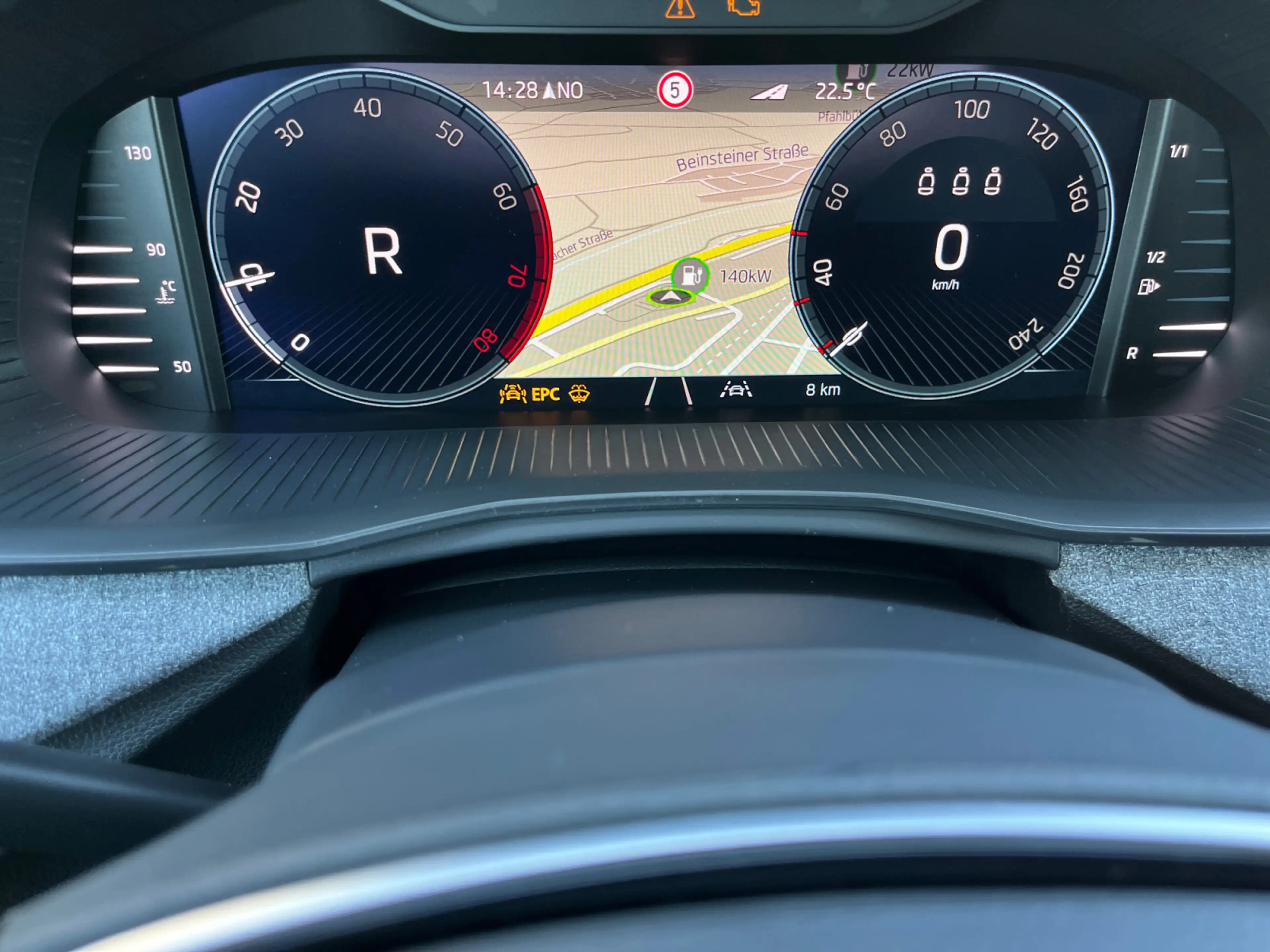 Skoda Kamiq Balance TSI 115PS DSG AHK Komf+ FahrAss IT — photo 9