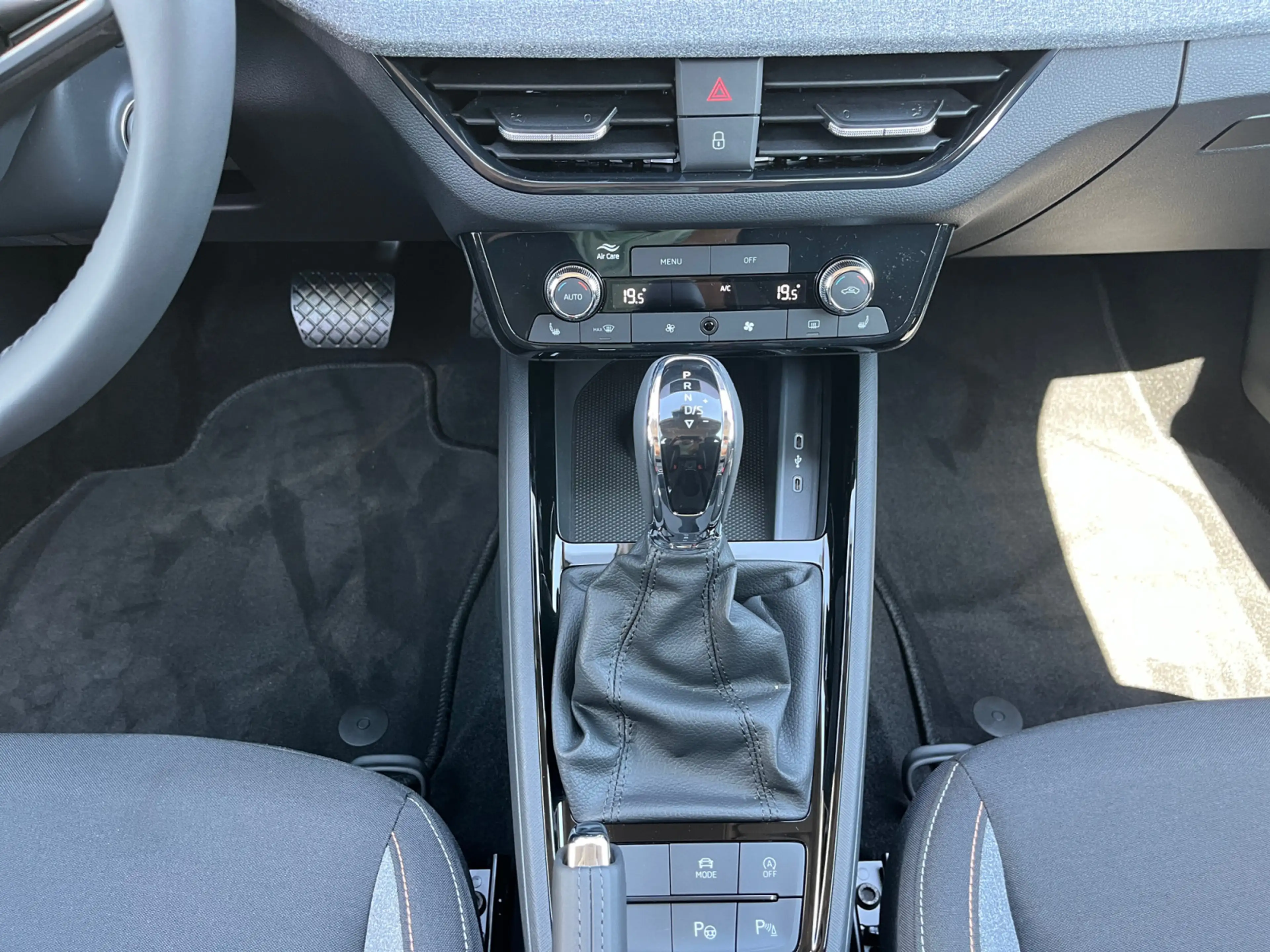 Skoda Kamiq Balance TSI 115PS DSG AHK Komf+ FahrAss IT — photo 8
