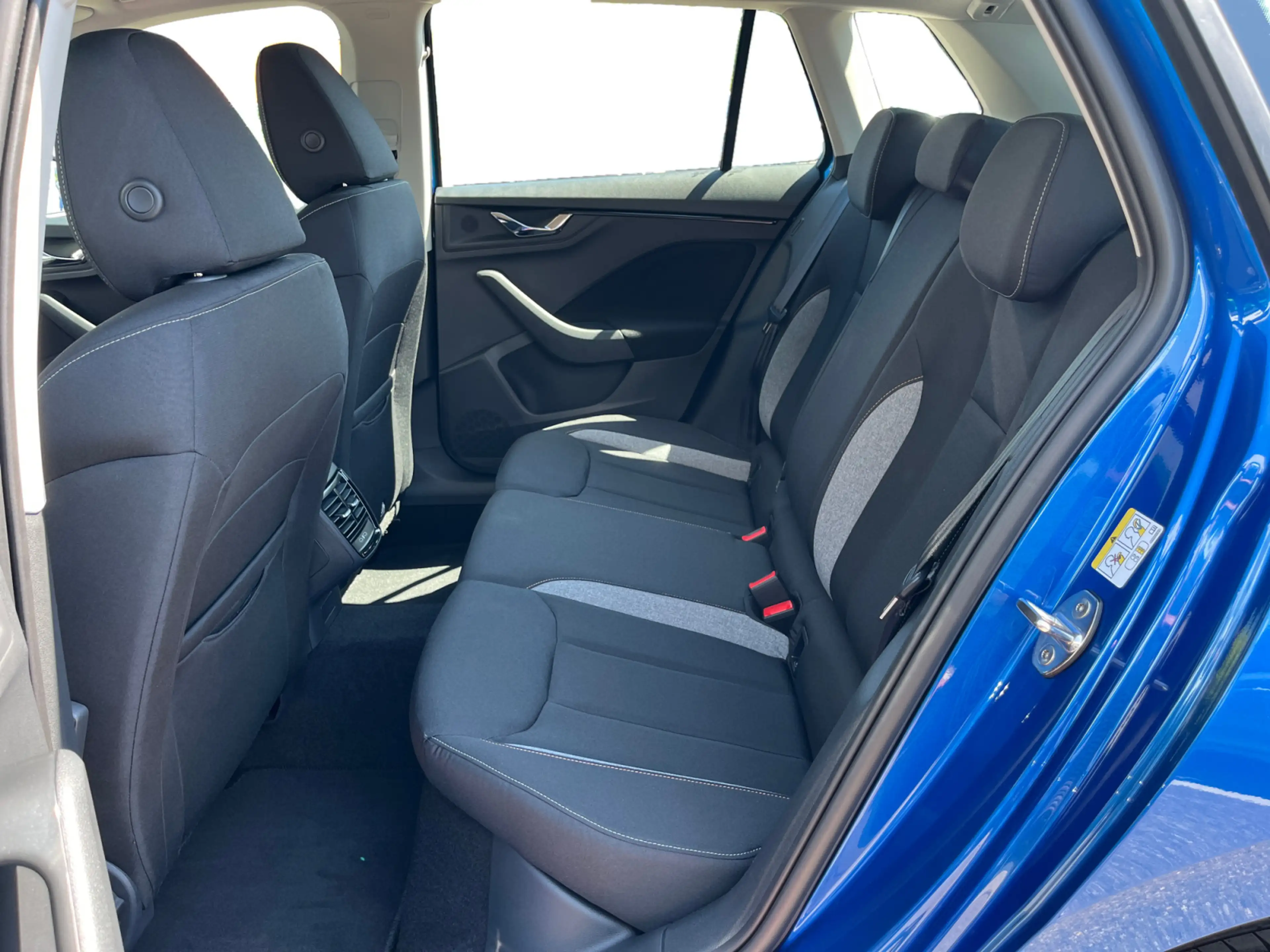 Skoda Kamiq Balance TSI 115PS DSG AHK Komf+ FahrAss IT — photo 11