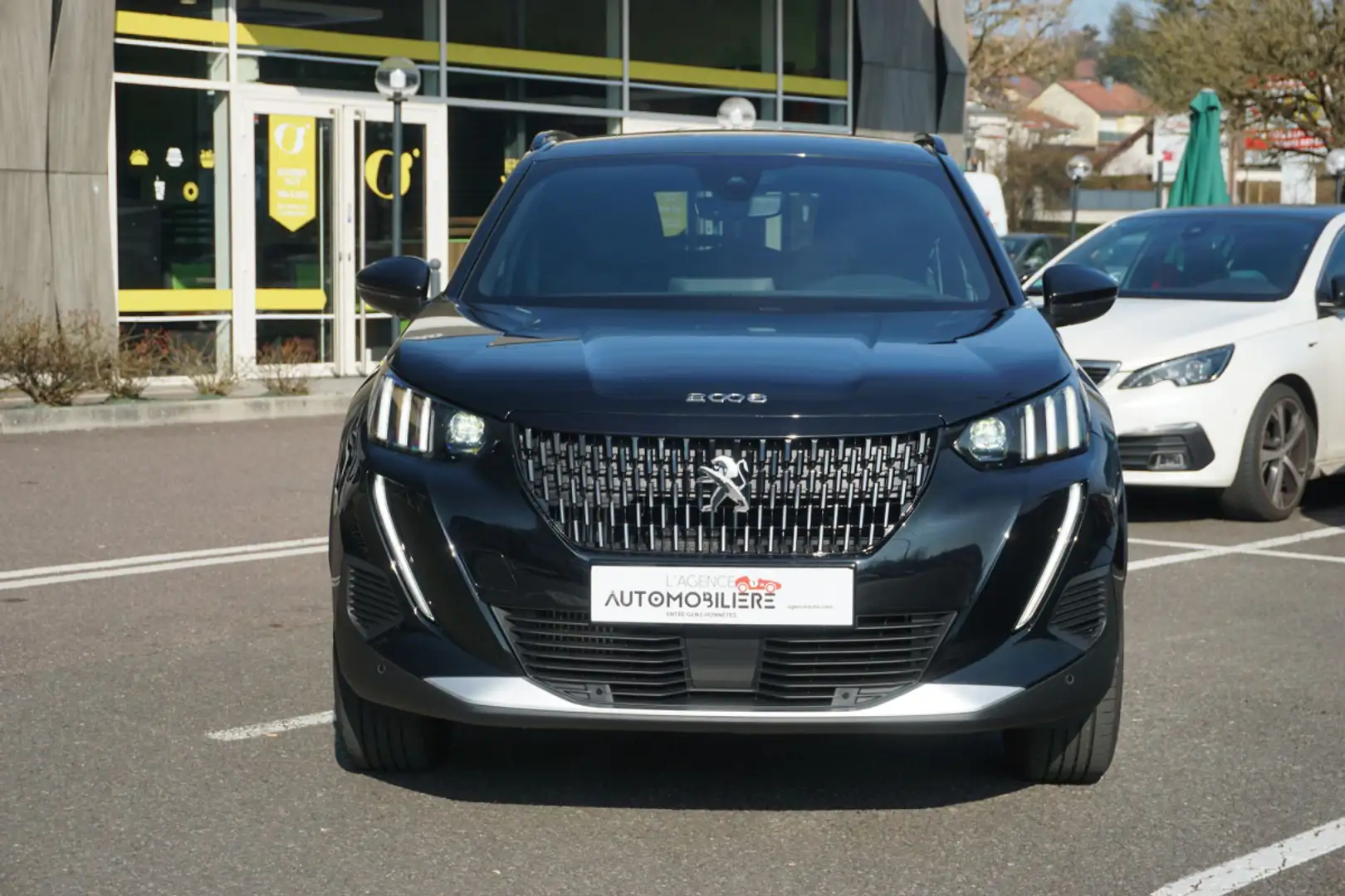 Peugeot e-2008 1.2 130 ch EAT8 GT 2023 1ere main Black - 2