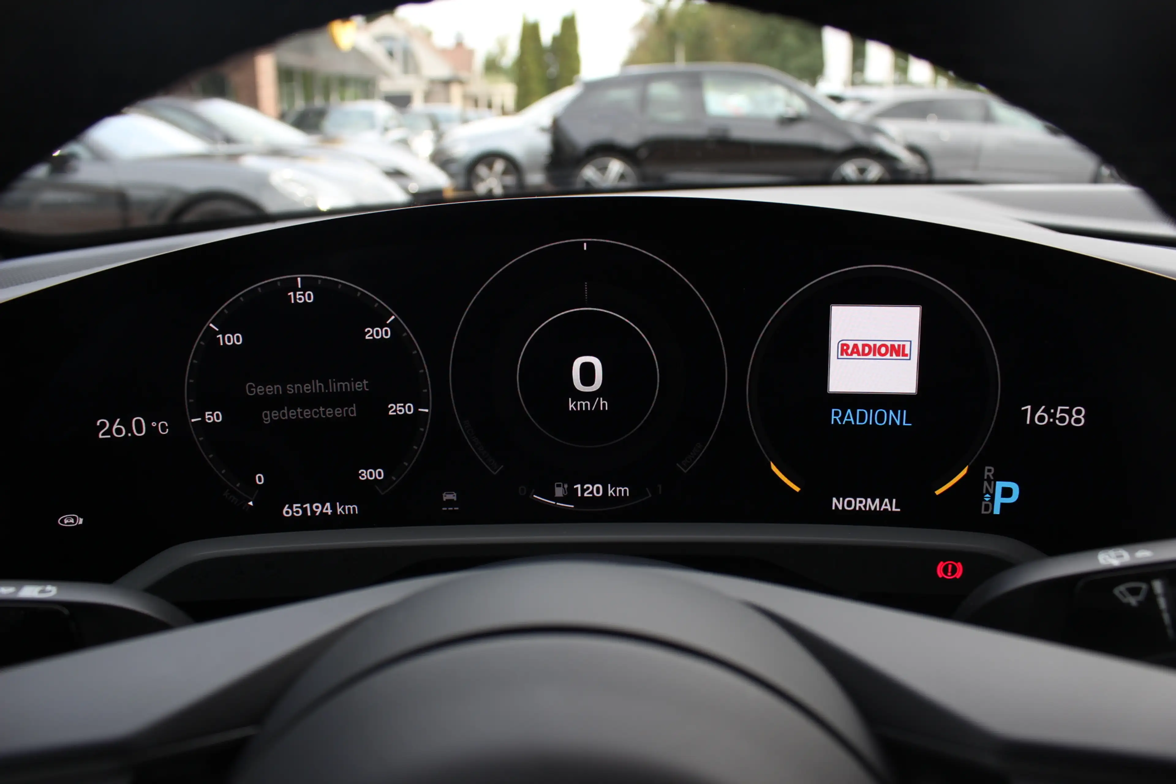 Porsche Taycan Cross Turismo 4S 93 kWh / SoH 93,1% / Panoramadak — photo 19