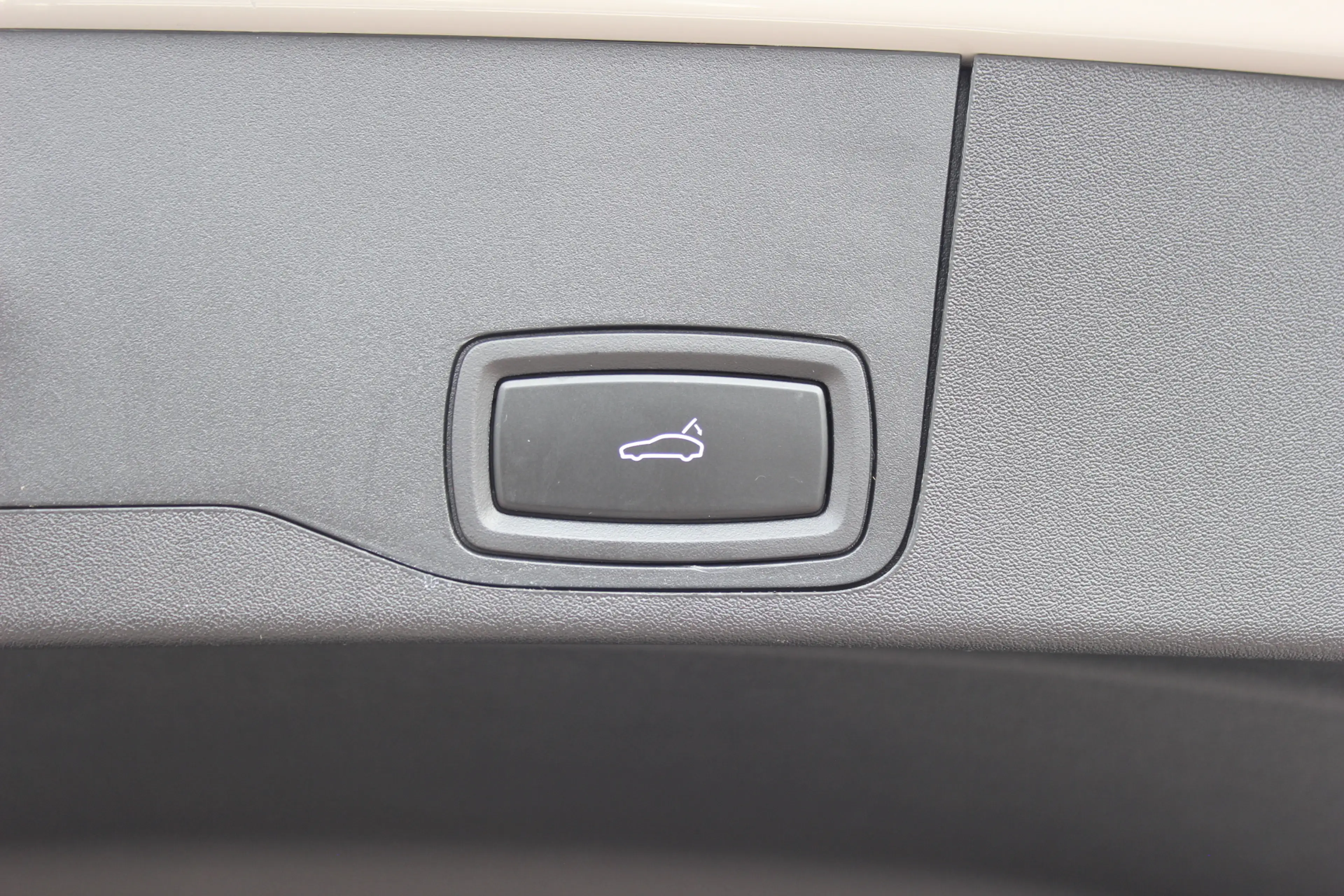 Porsche Taycan Cross Turismo 4S 93 kWh / SoH 93,1% / Panoramadak — photo 36