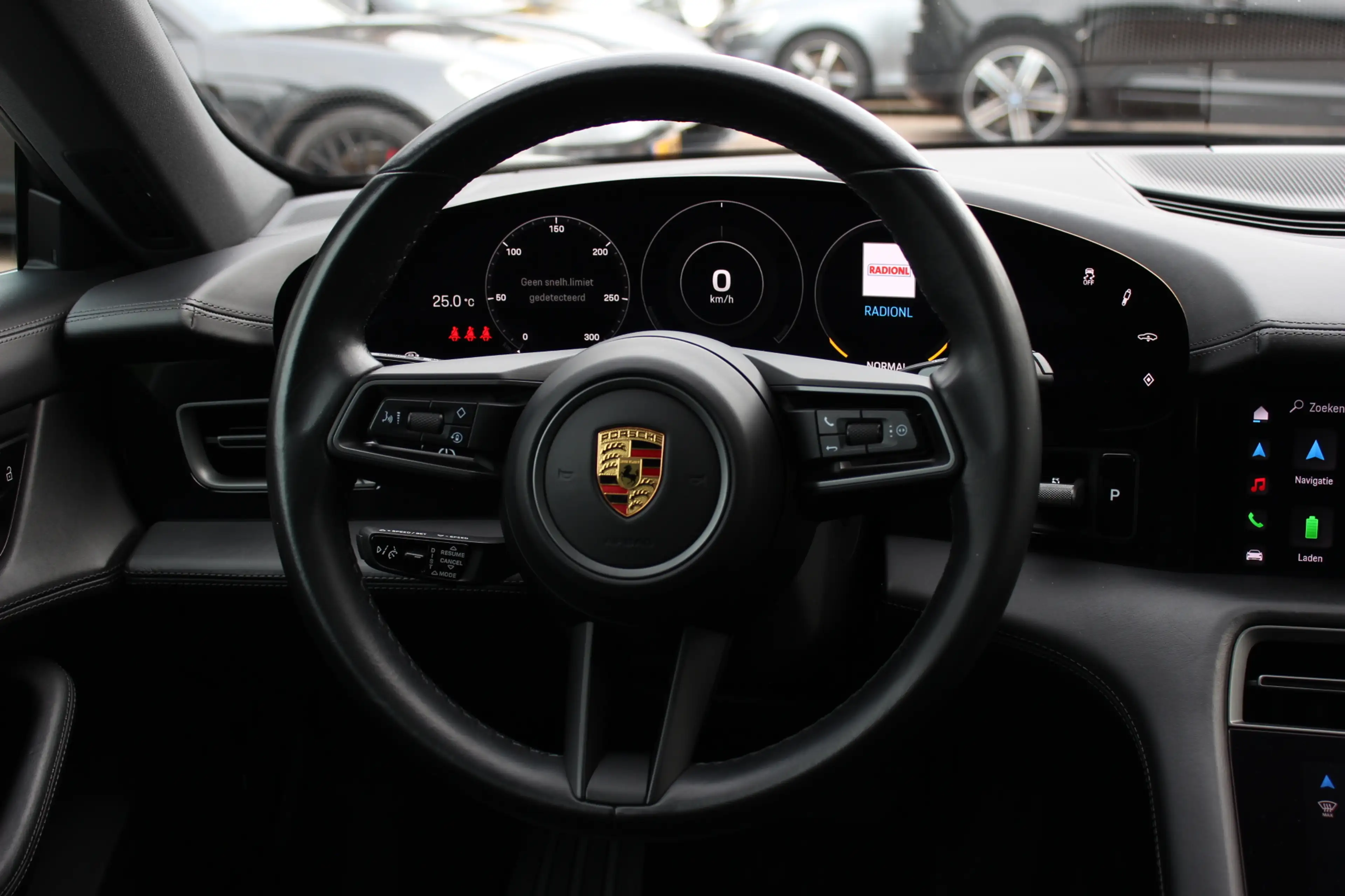 Porsche Taycan Cross Turismo 4S 93 kWh / SoH 93,1% / Panoramadak — photo 18