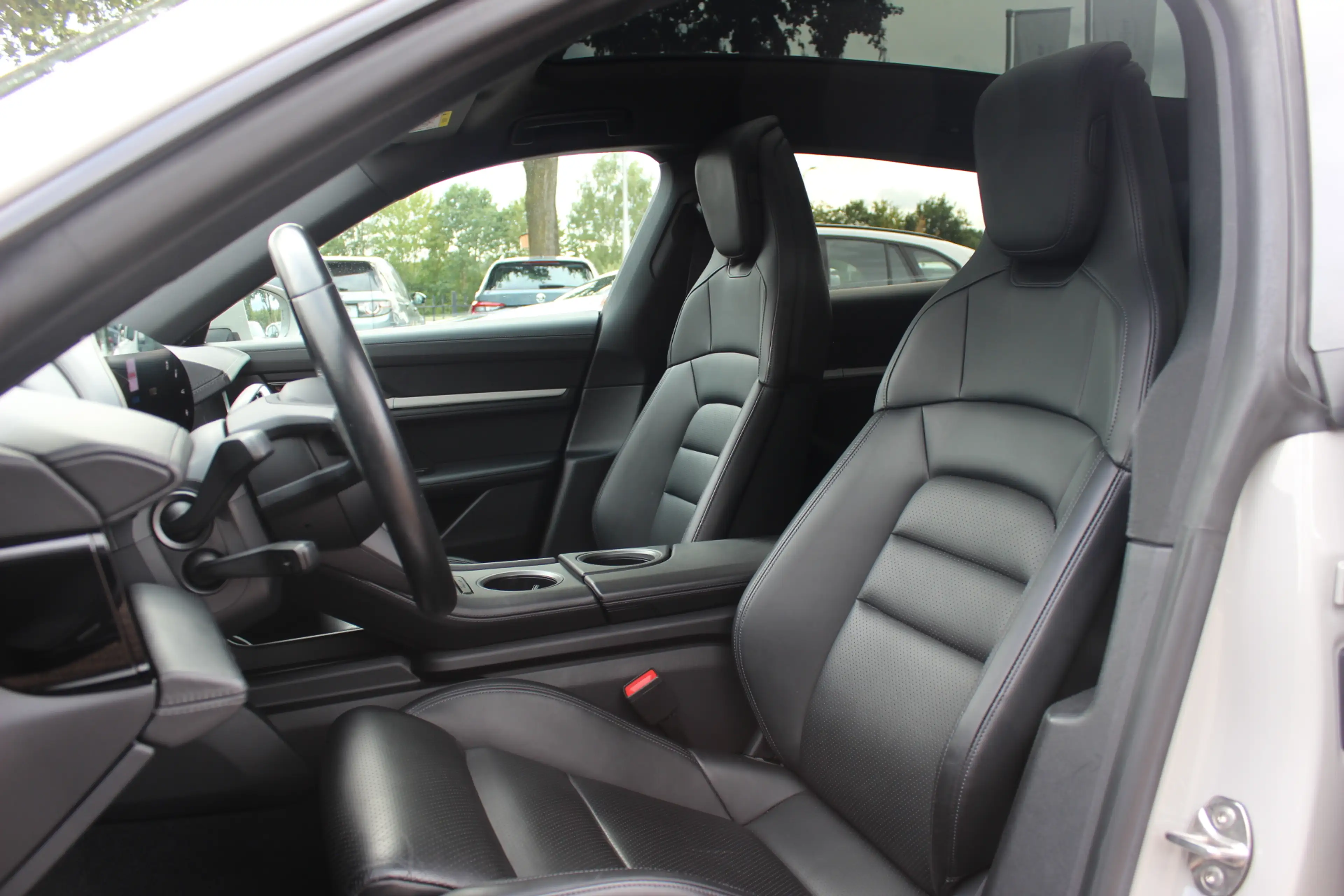 Porsche Taycan Cross Turismo 4S 93 kWh / SoH 93,1% / Panoramadak — photo 5