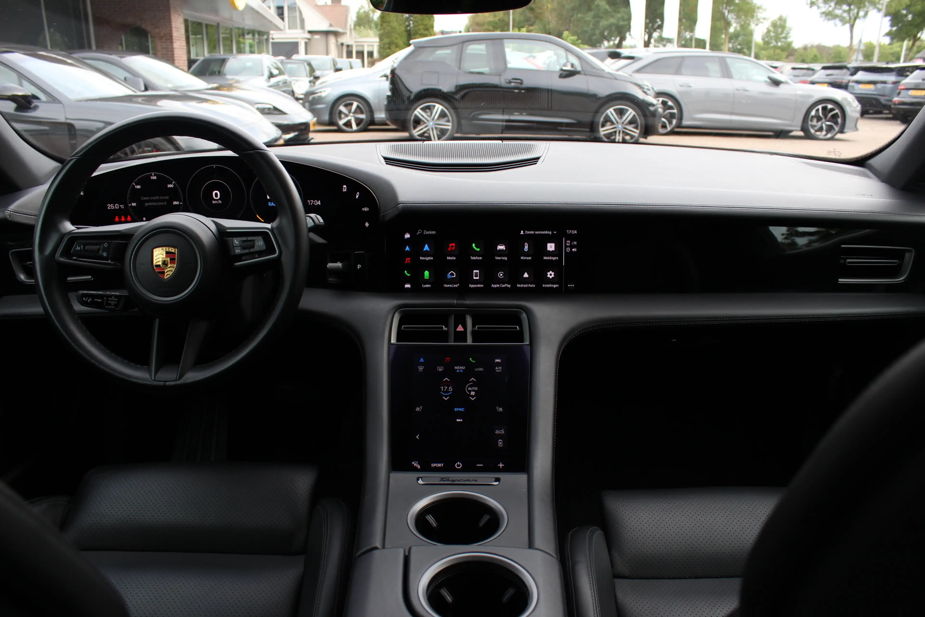 Porsche Taycan Cross Turismo 4S 93 kWh / SoH 93,1% / Panoramadak — photo 3