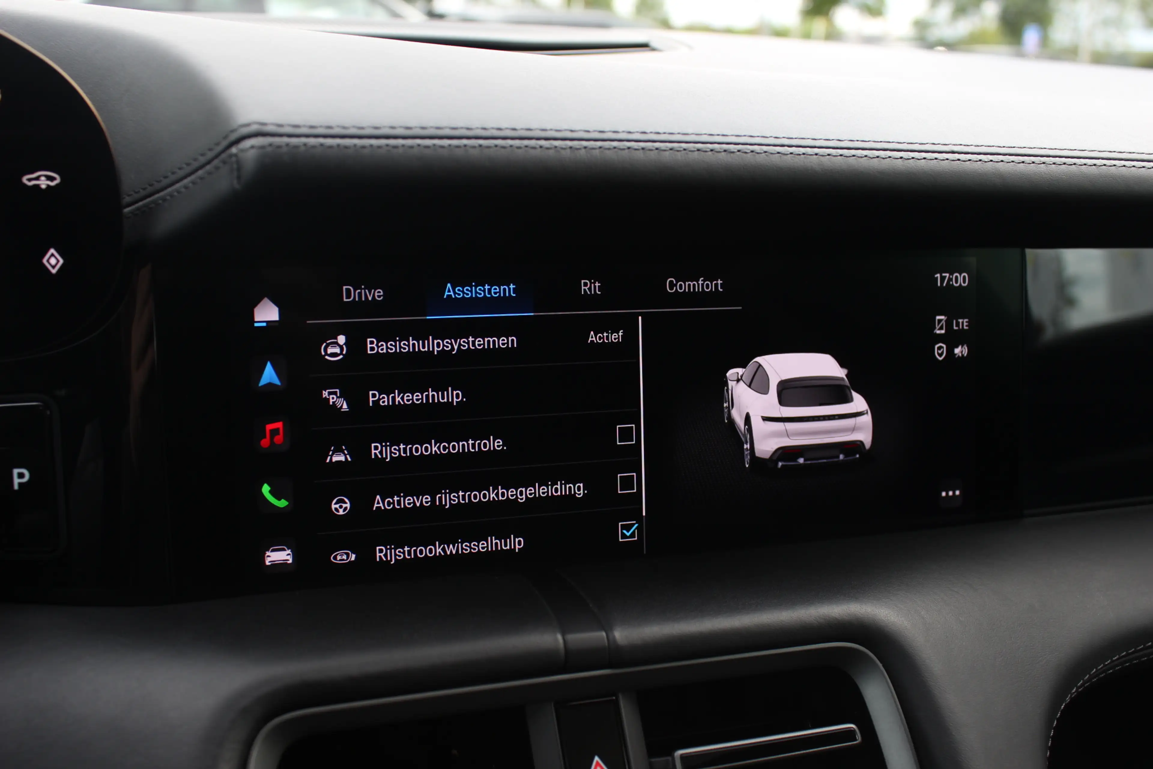 Porsche Taycan Cross Turismo 4S 93 kWh / SoH 93,1% / Panoramadak — photo 26