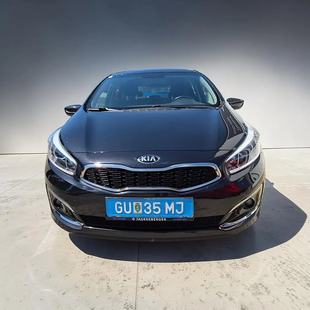 Kia Ceed / cee'd cee'd 1,6 CRDi Silber Schwarz - 2