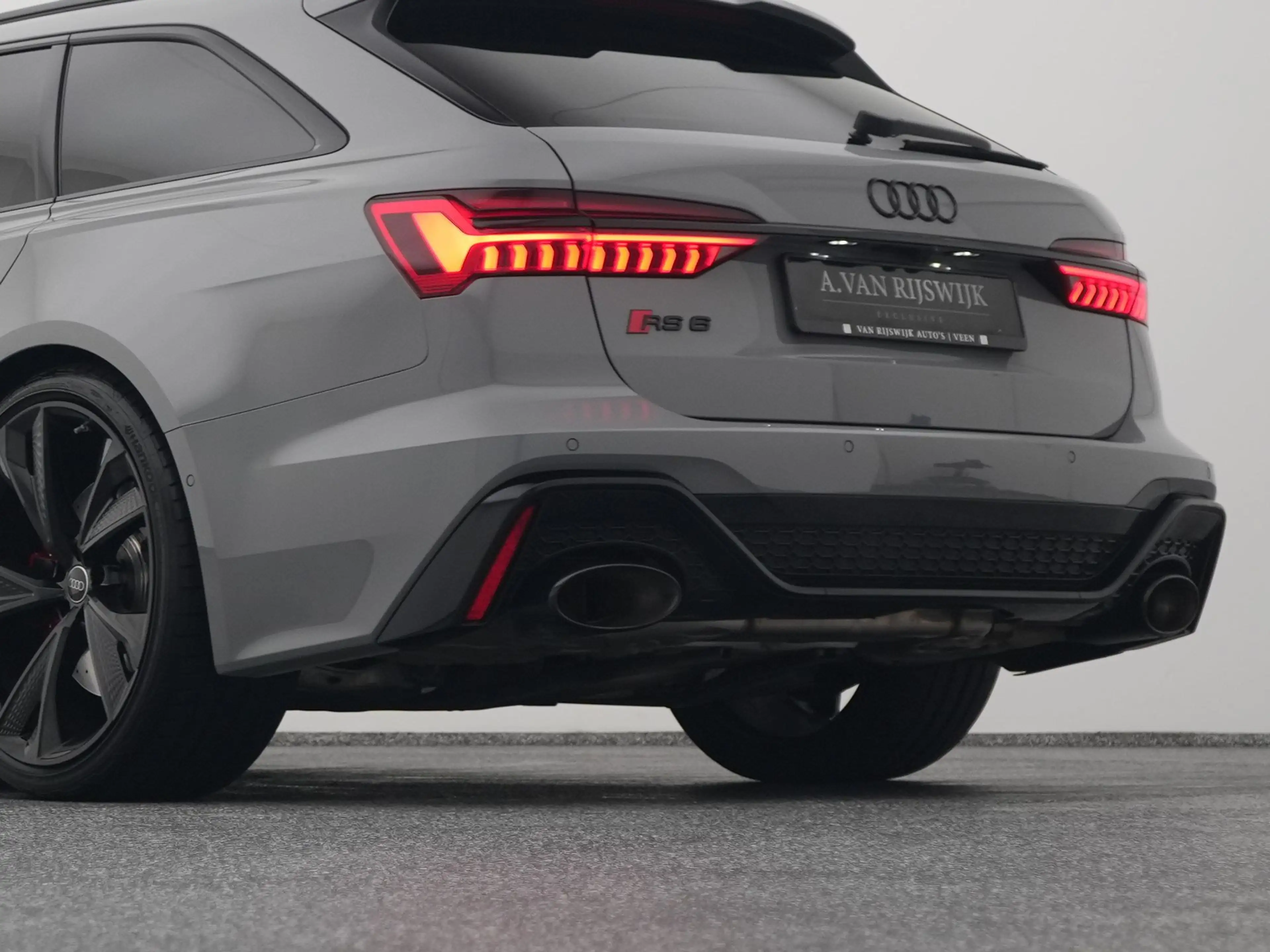 Audi A6 Avant RS 6 TFSi Quattro | PANO | DYNAMIC | 4WS | B — photo 22