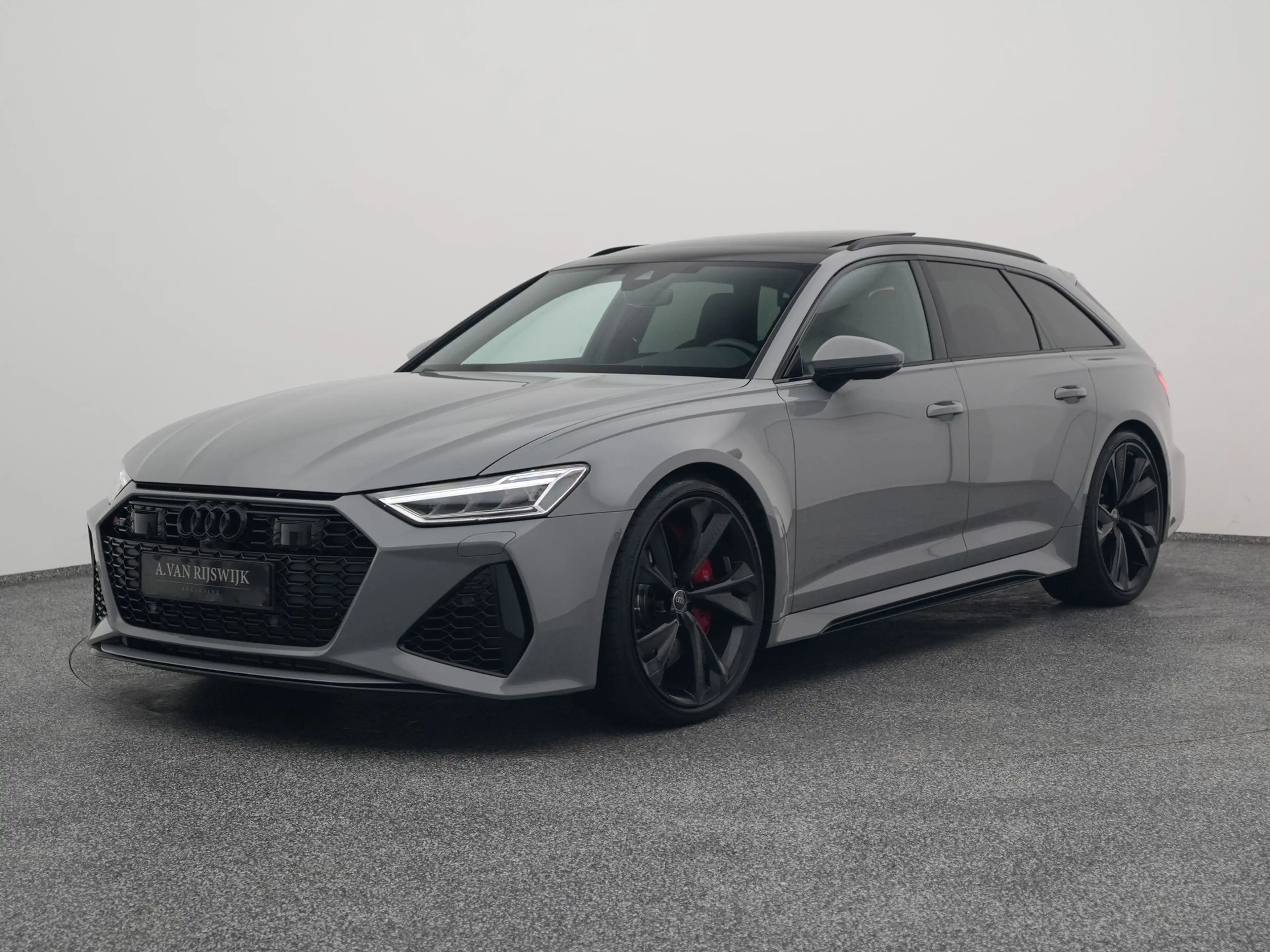 Audi A6 Avant RS 6 TFSi Quattro | PANO | DYNAMIC | 4WS | B
