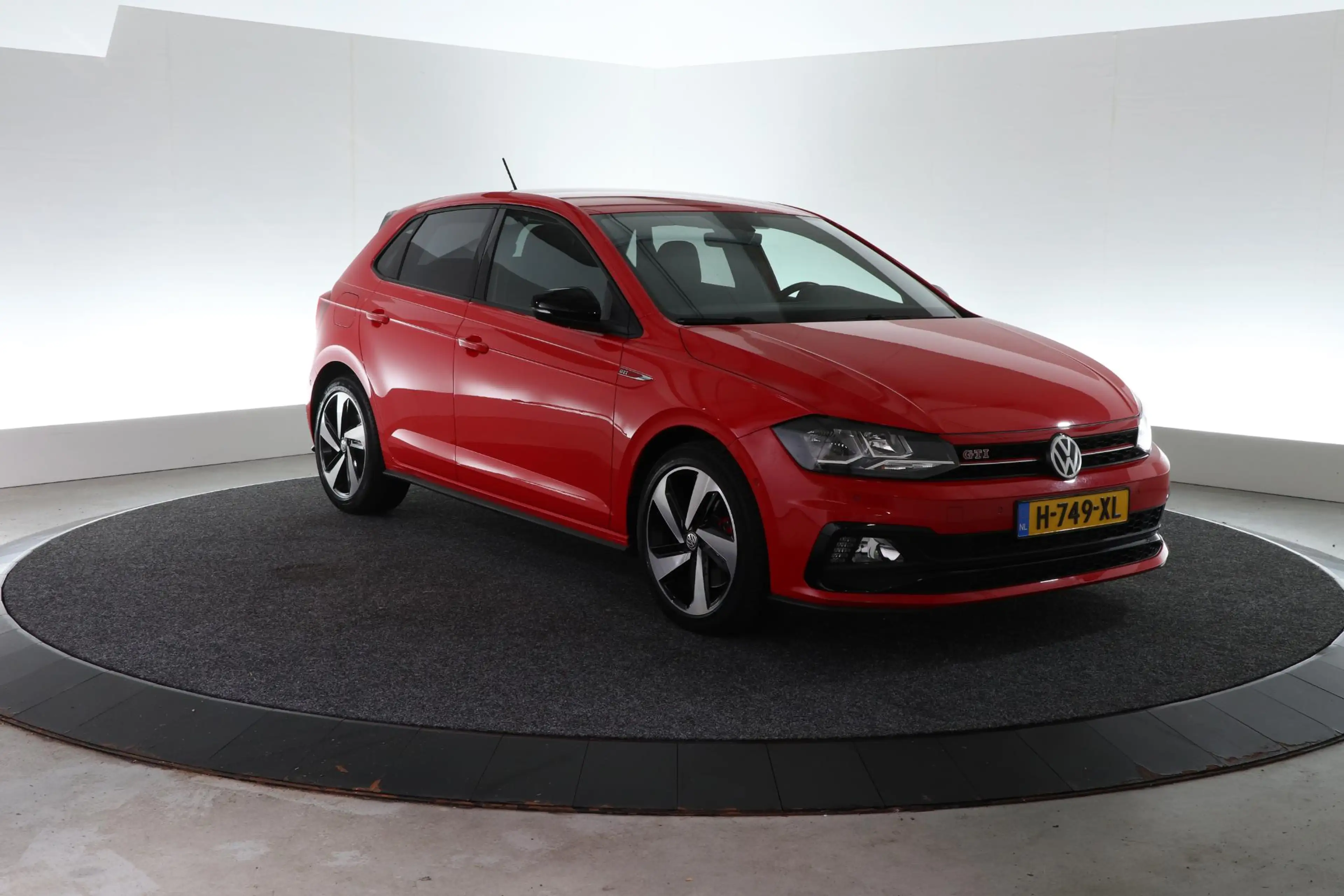 Volkswagen Polo GTI 2.0 TSI | TREKHAAK | CARPLAY | STOELVERW. | — photo 14