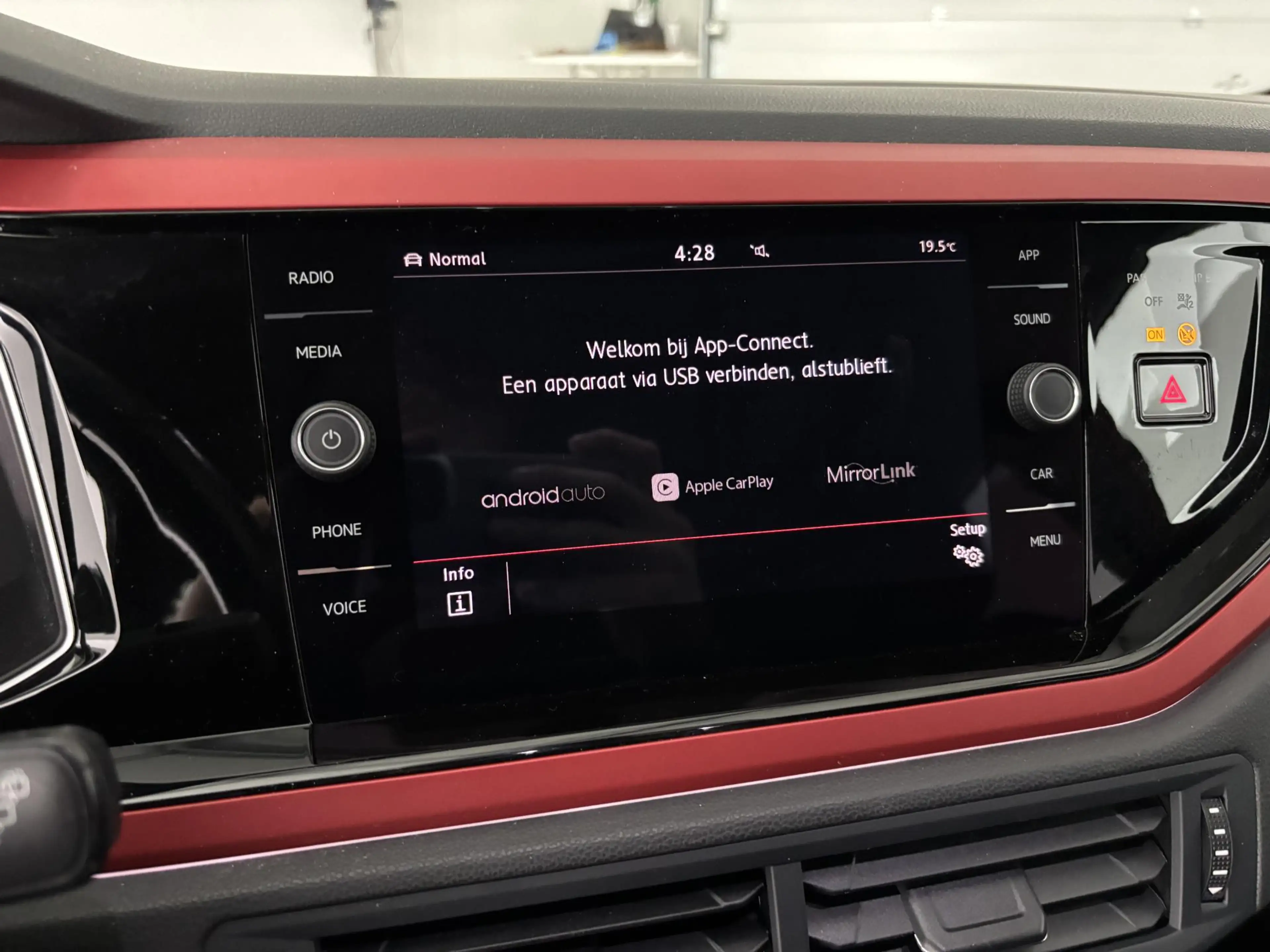 Volkswagen Polo GTI 2.0 TSI | TREKHAAK | CARPLAY | STOELVERW. | — photo 19