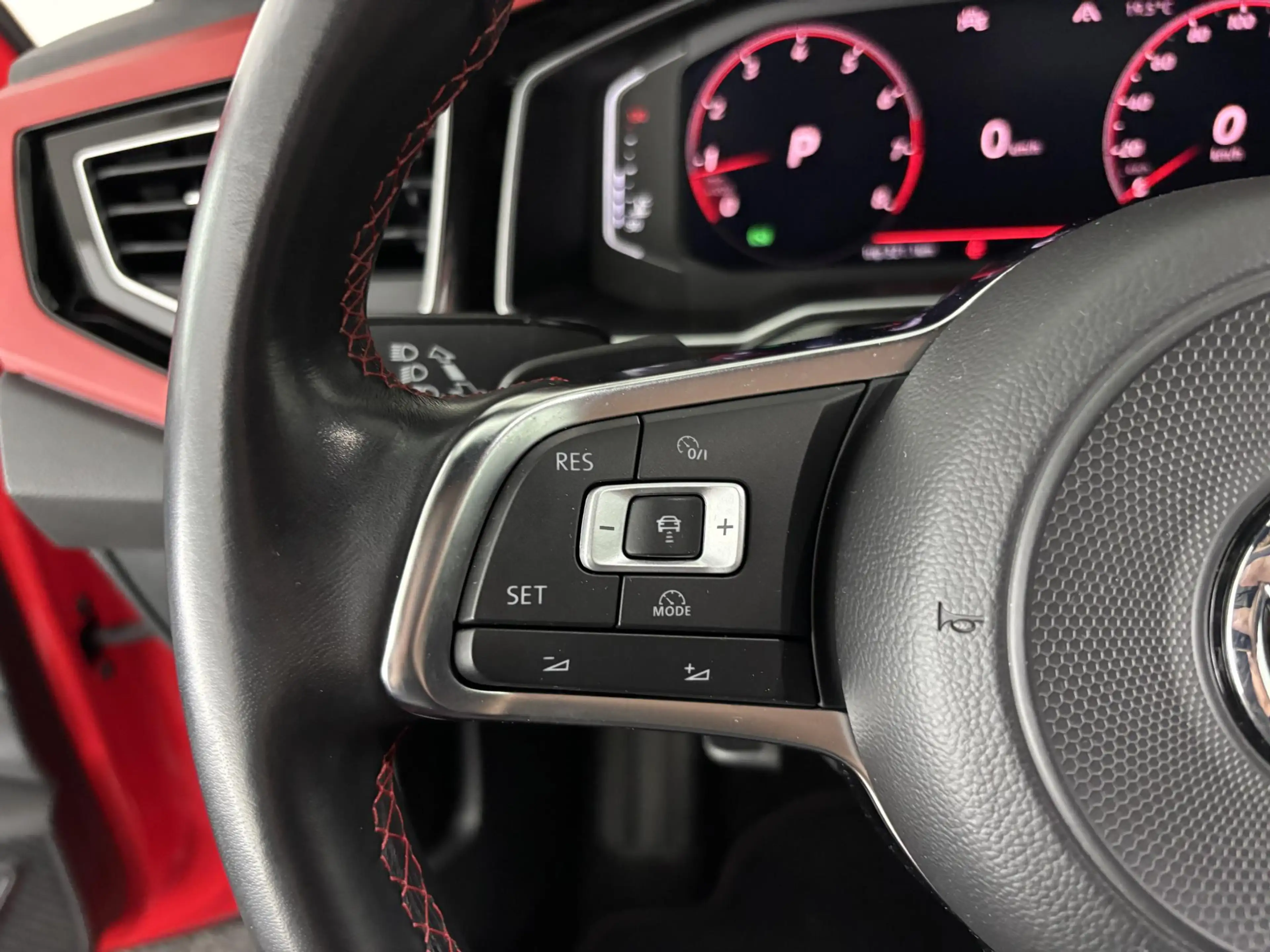 Volkswagen Polo GTI 2.0 TSI | TREKHAAK | CARPLAY | STOELVERW. | — photo 16