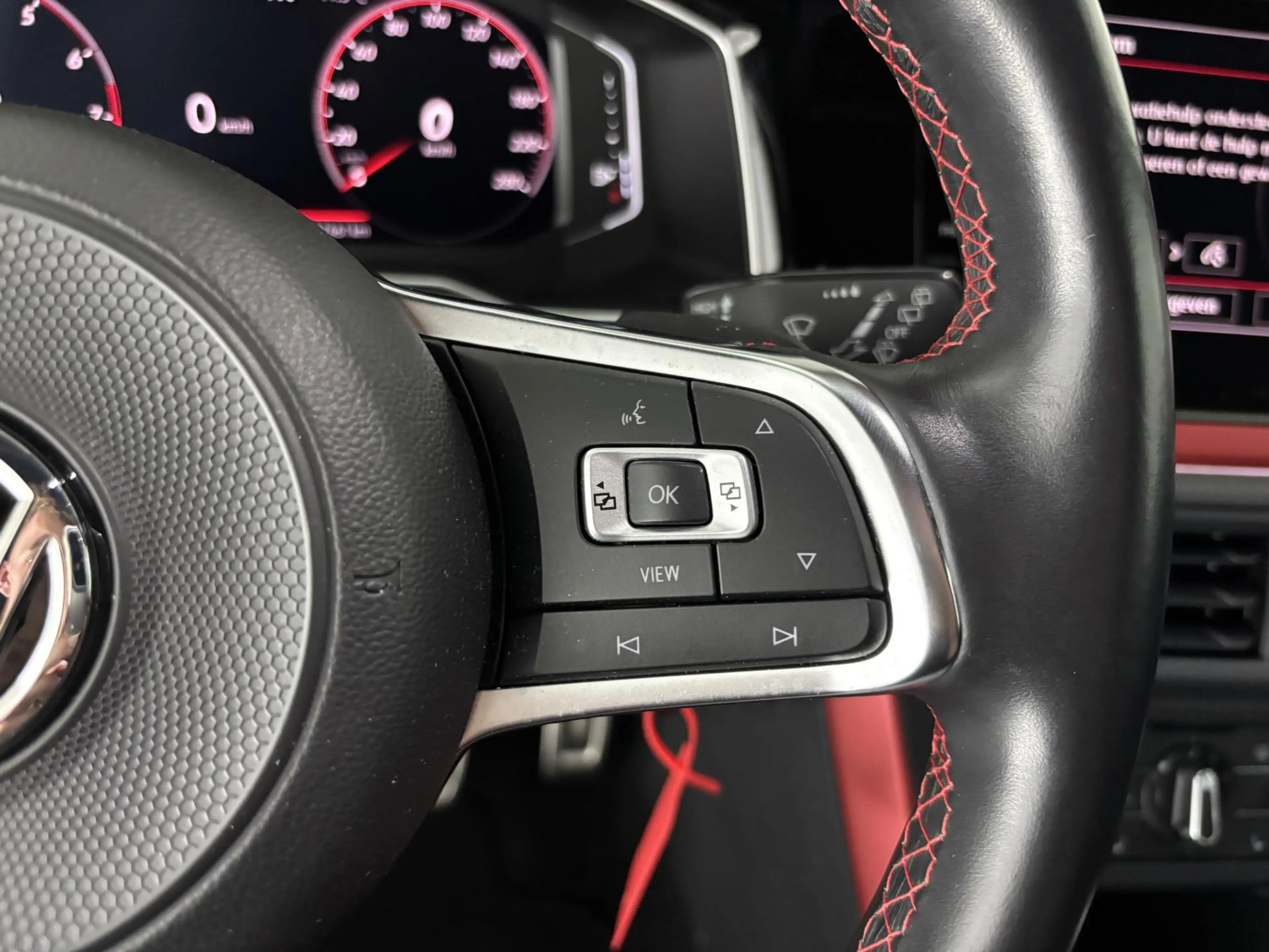Volkswagen Polo GTI 2.0 TSI | TREKHAAK | CARPLAY | STOELVERW. | — photo 17