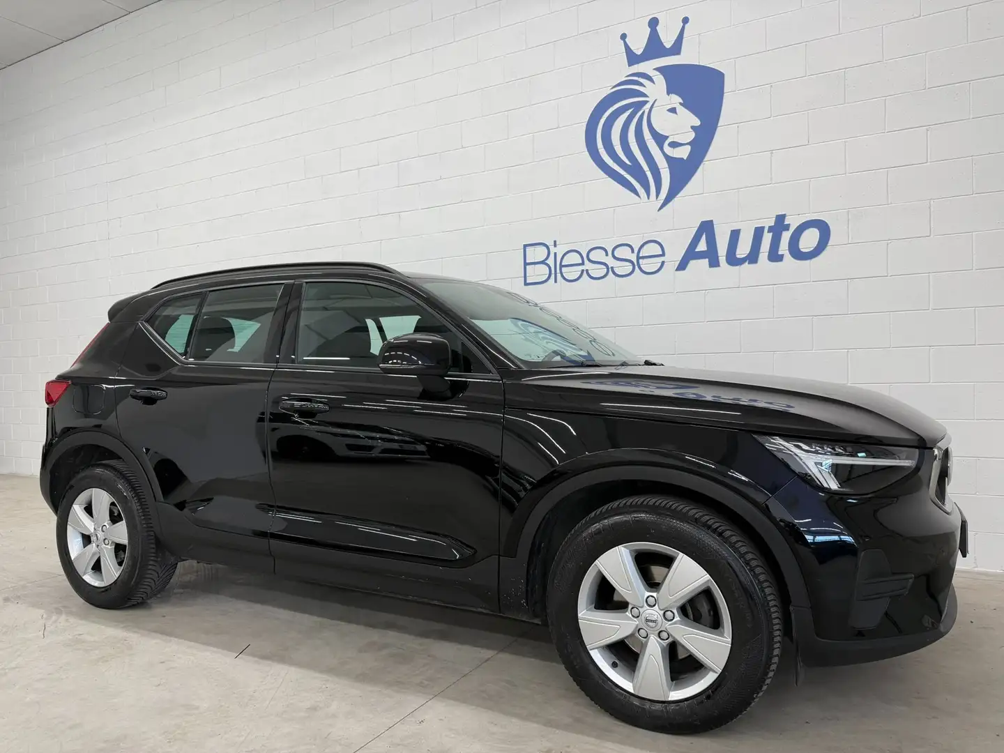 Volvo XC40 1.5 t2 Essential Automatica Nero - 1