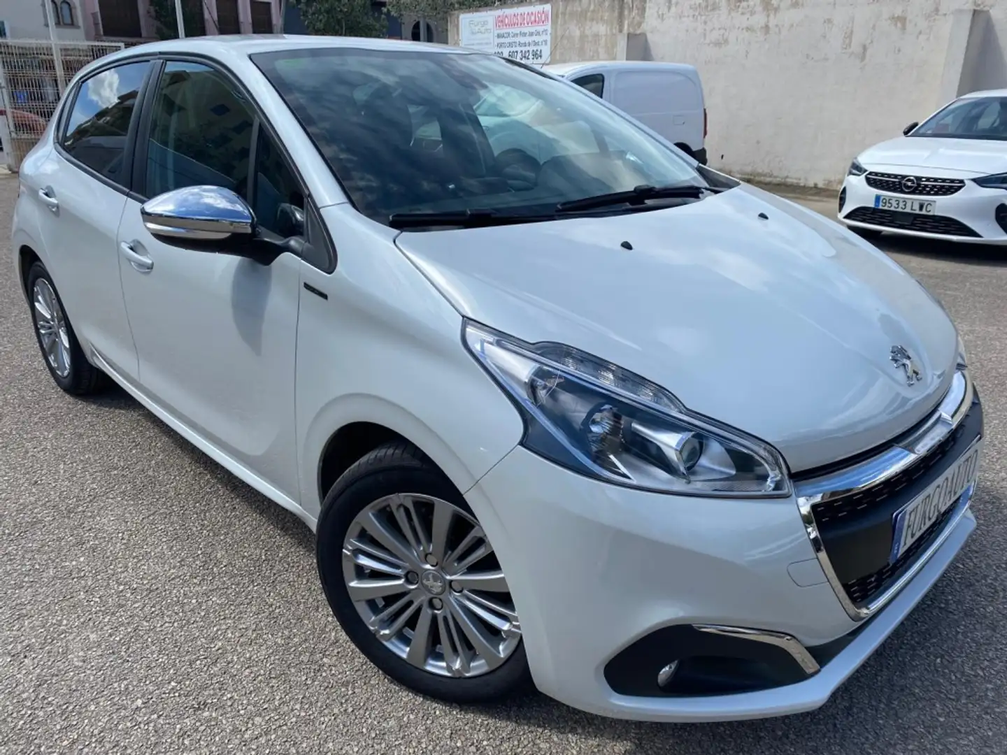 Peugeot 208 1.2 PureTech S&S Signature 82 Gris - 1