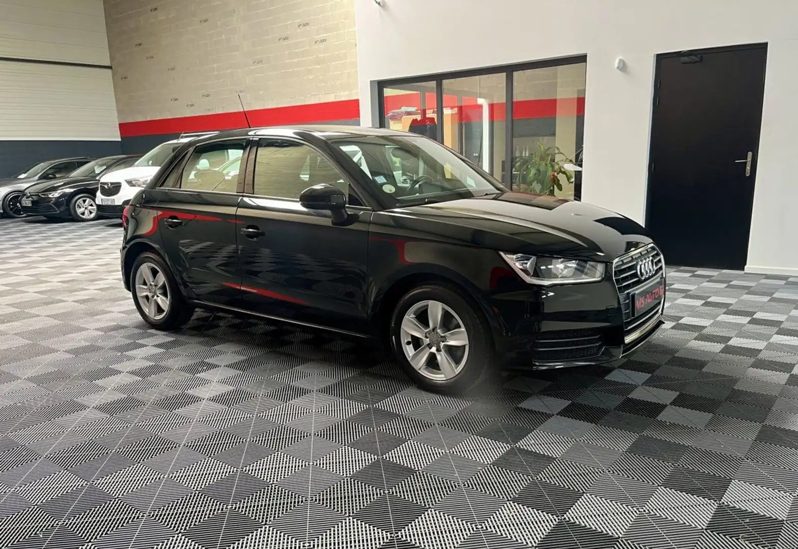 Audi A1 1.6 TDI 116ch Business line S tronic - 2