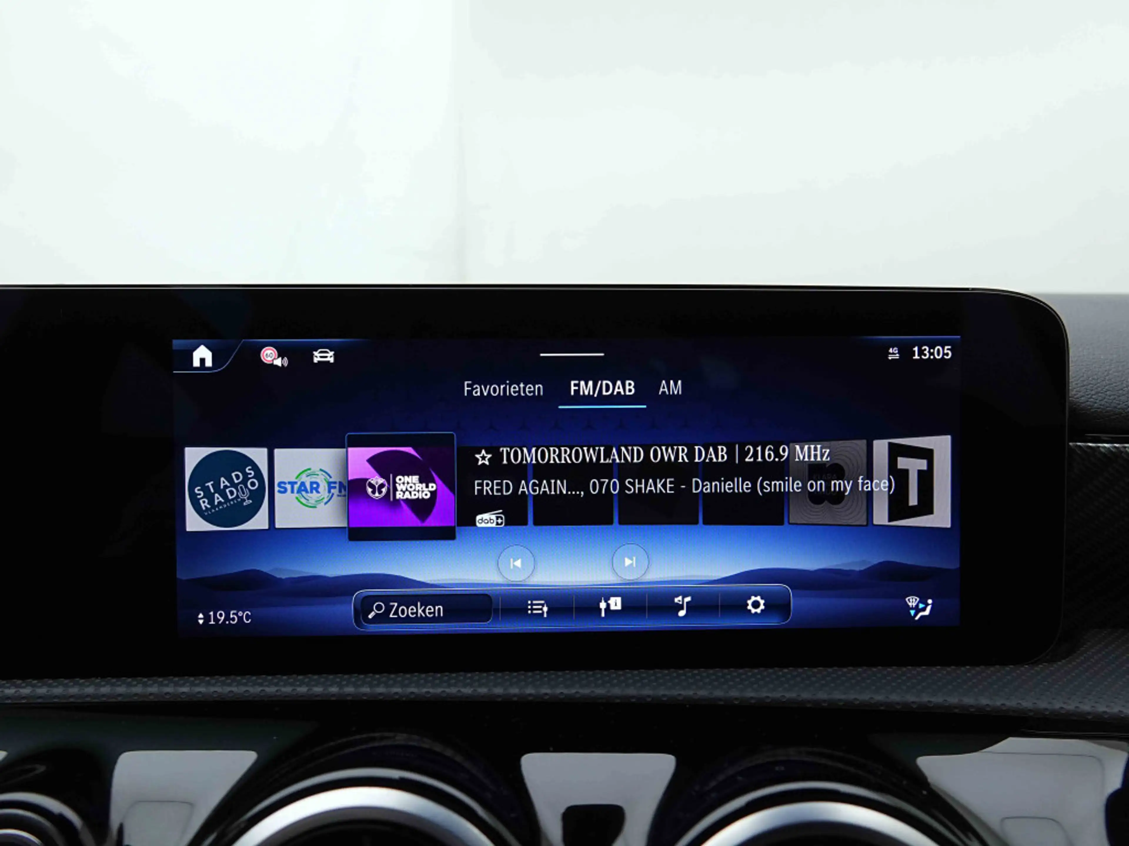 Mercedes-Benz A 250 PHEV 218 AUT Progressive | MBUX GPS | CAM | Sport Seats Heated | LED — photo 13