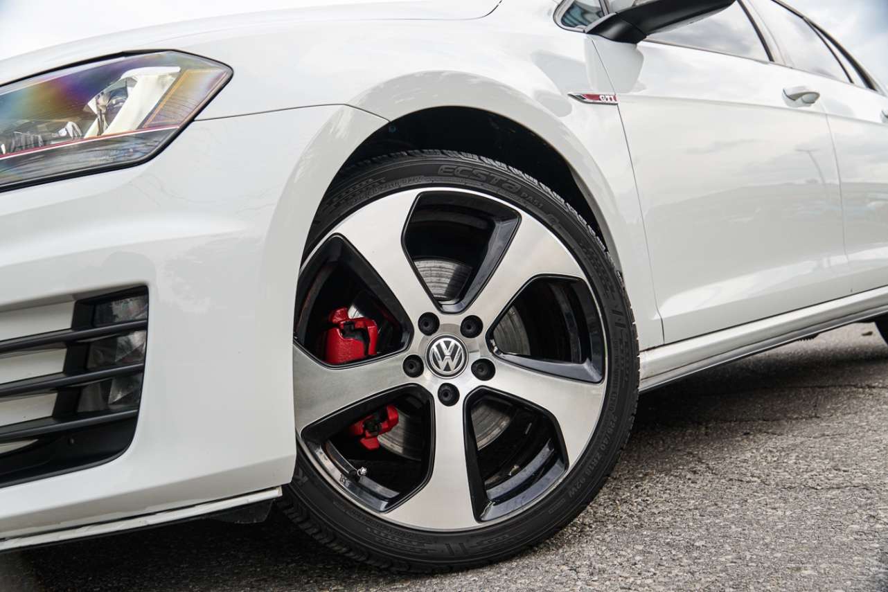 2015 Volkswagen Golf 5dr HB DSG Autobahn — снимка 1