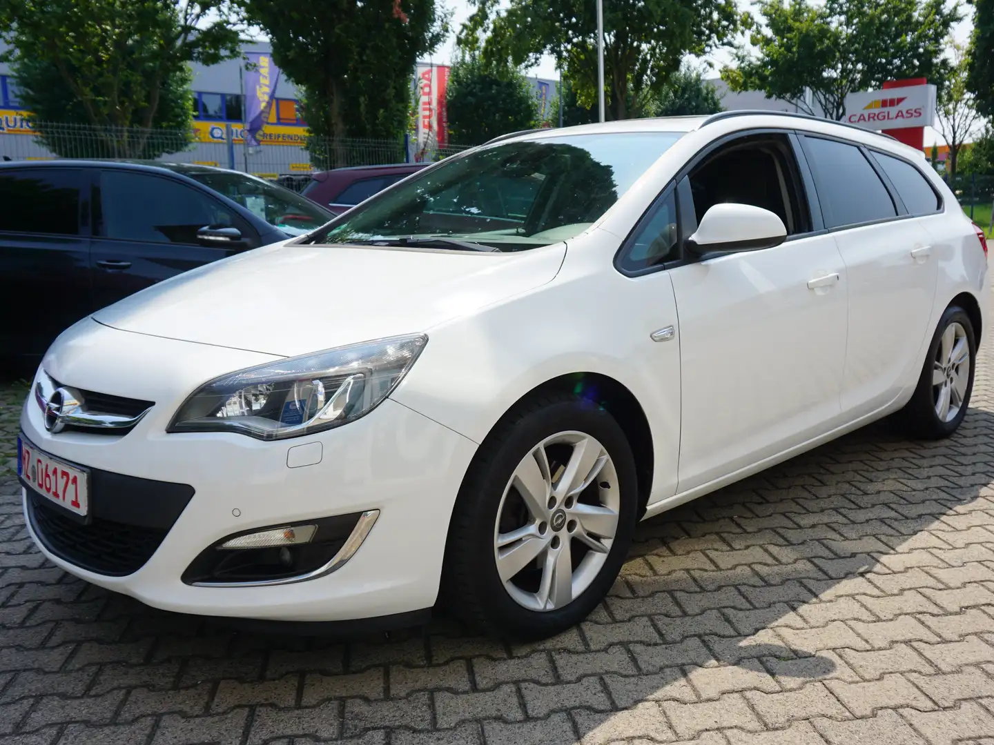 Opel Astra Edition Anhängerkupplung Blanc - 2