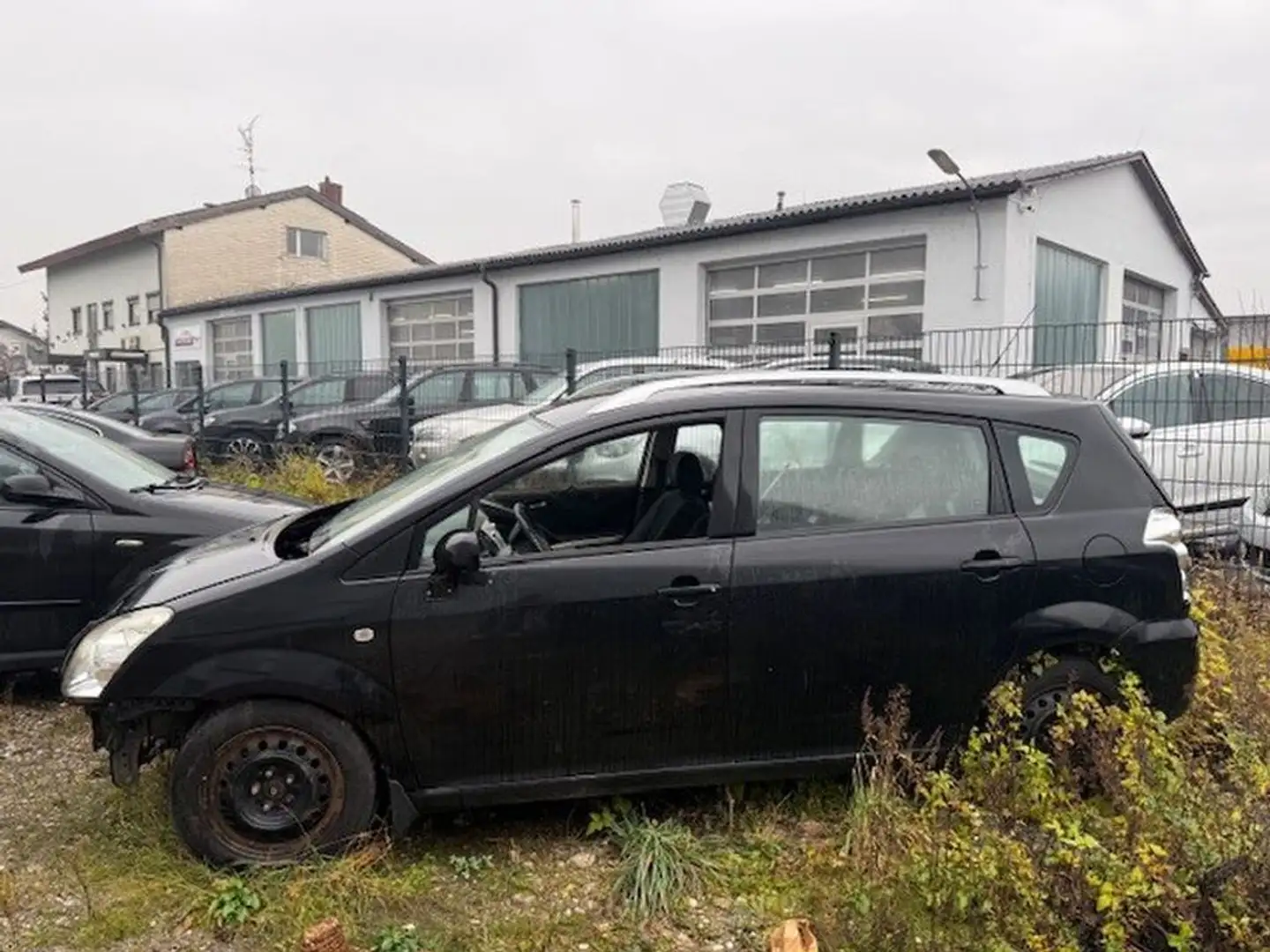 Toyota Corolla Verso 2,2 EXPORT Schwarz - 2