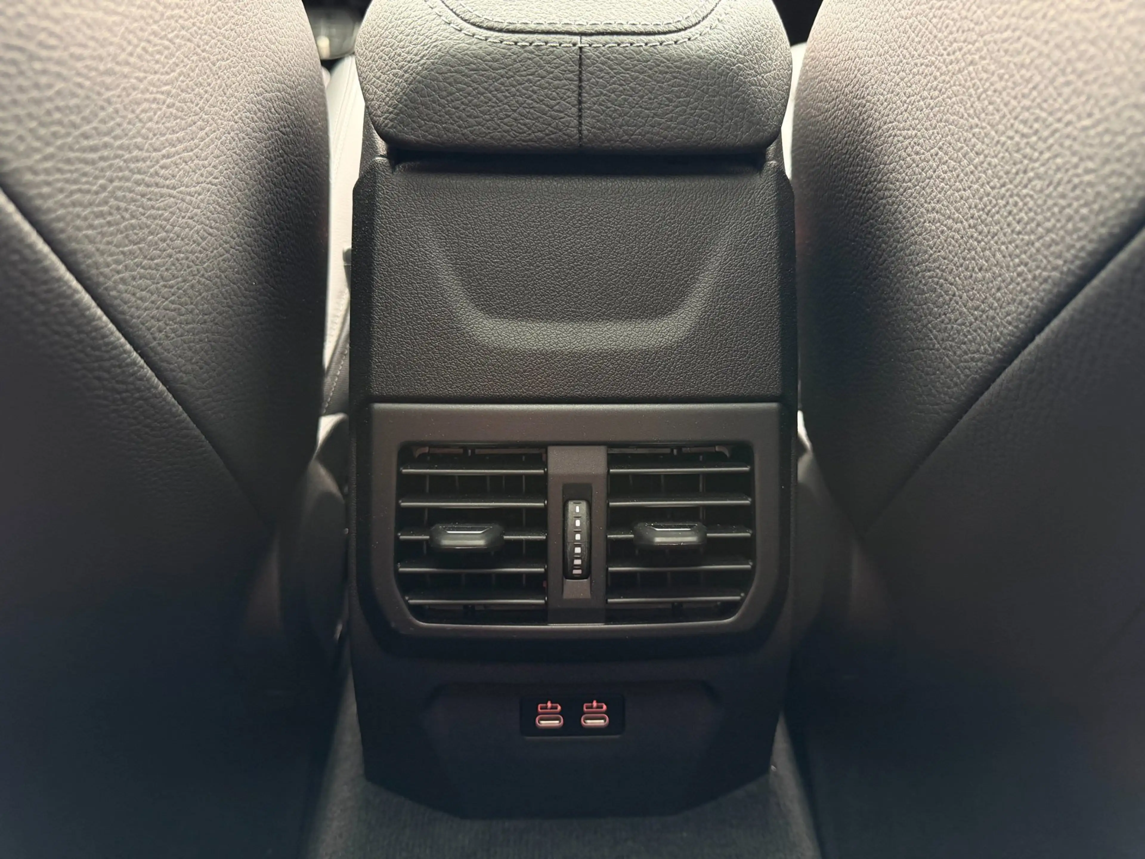 BMW 220 2-serie Gran Coupé 220i Business Edition Plus — photo 10